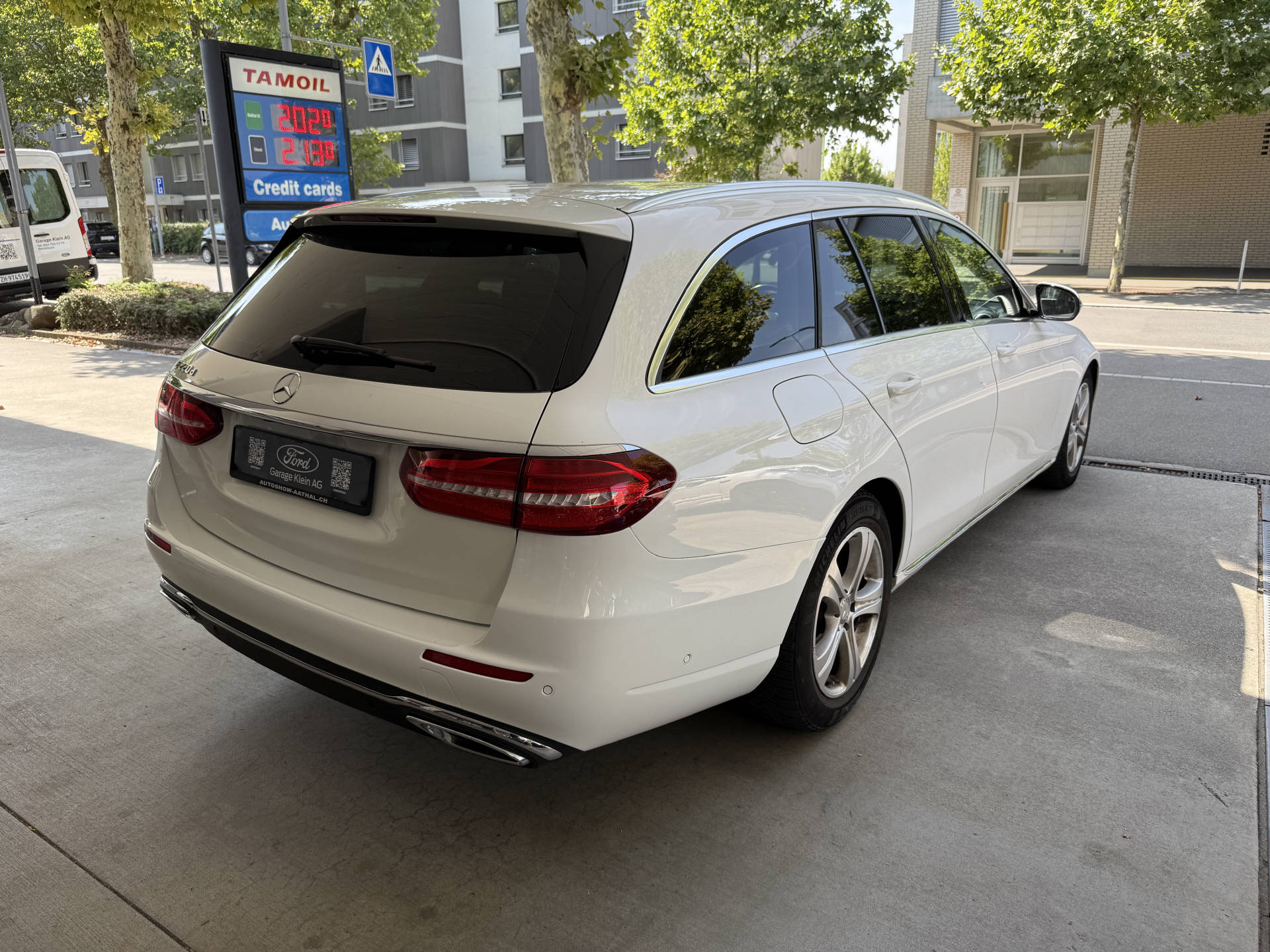 MERCEDES-BENZ E-CLASS S213 Kombi E 220 d Av-showroom-element-3