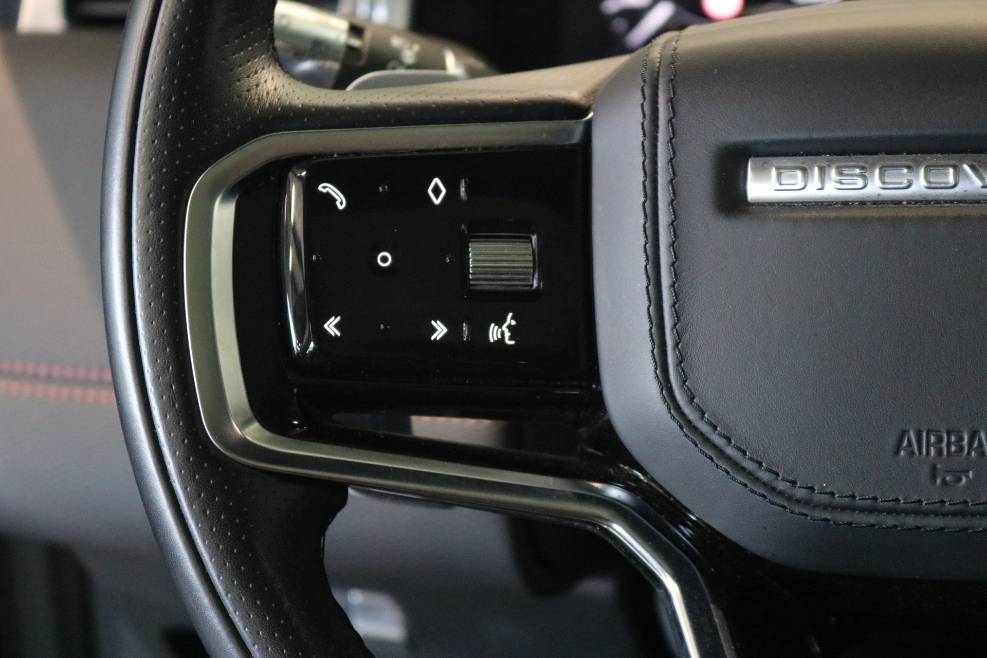 LAND ROVER Discovery Sport R Dyn P250 2.0 Si4 MHEV Base AT9-image-42