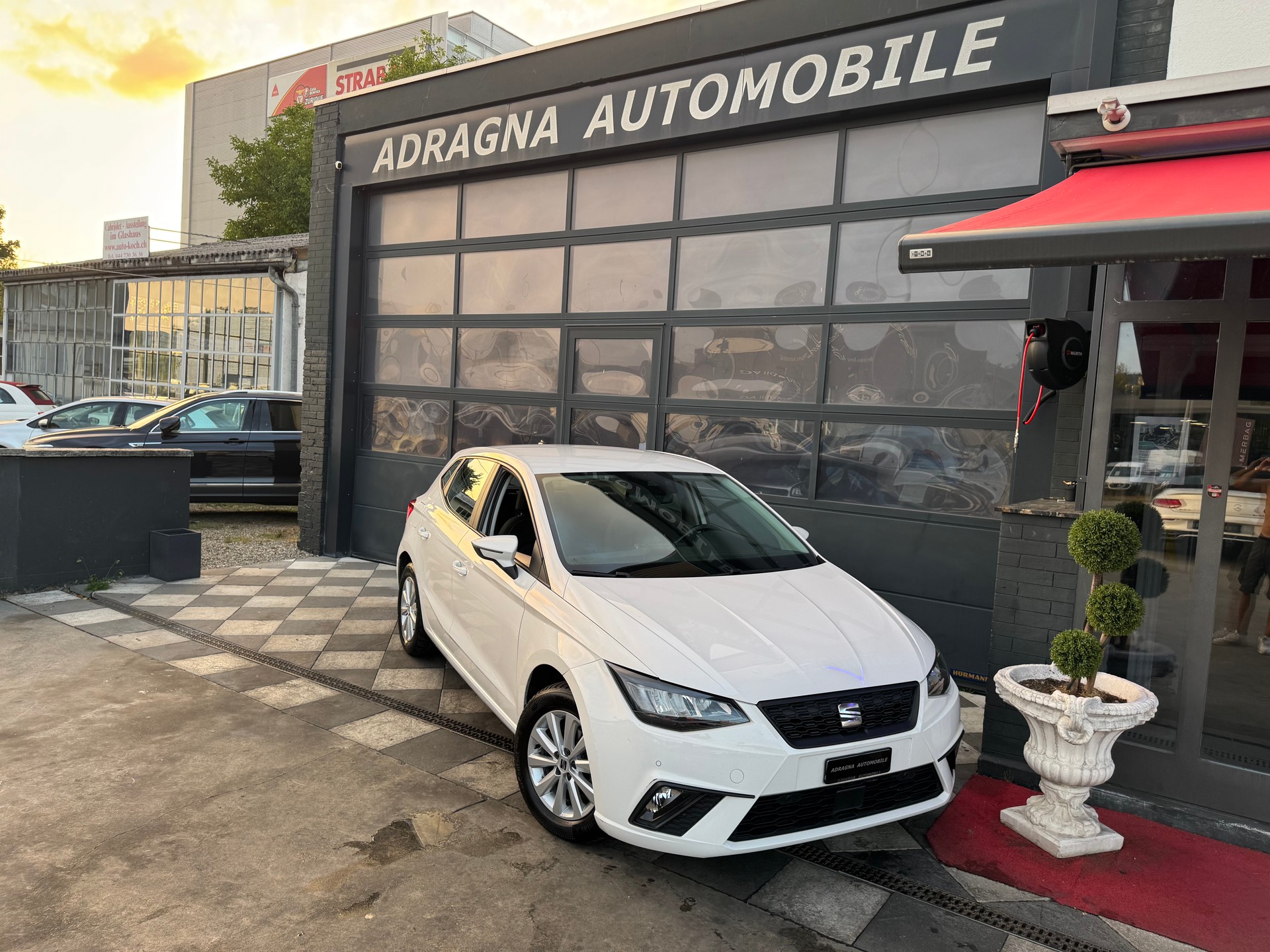 SEAT Ibiza 1.0 EcoTSI Style DSG-showroom-element-2