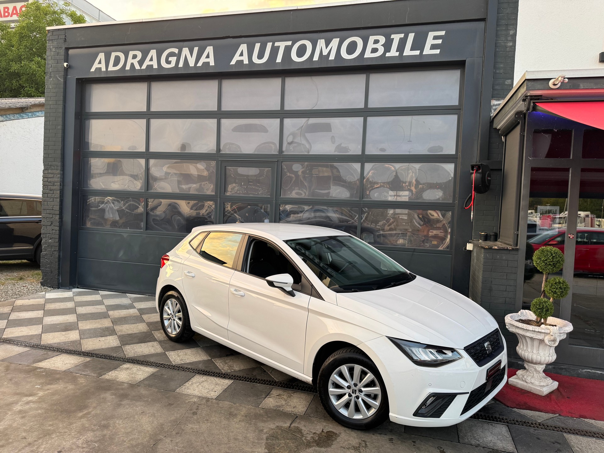SEAT Ibiza 1.0 EcoTSI Style DSG-showroom-element-3