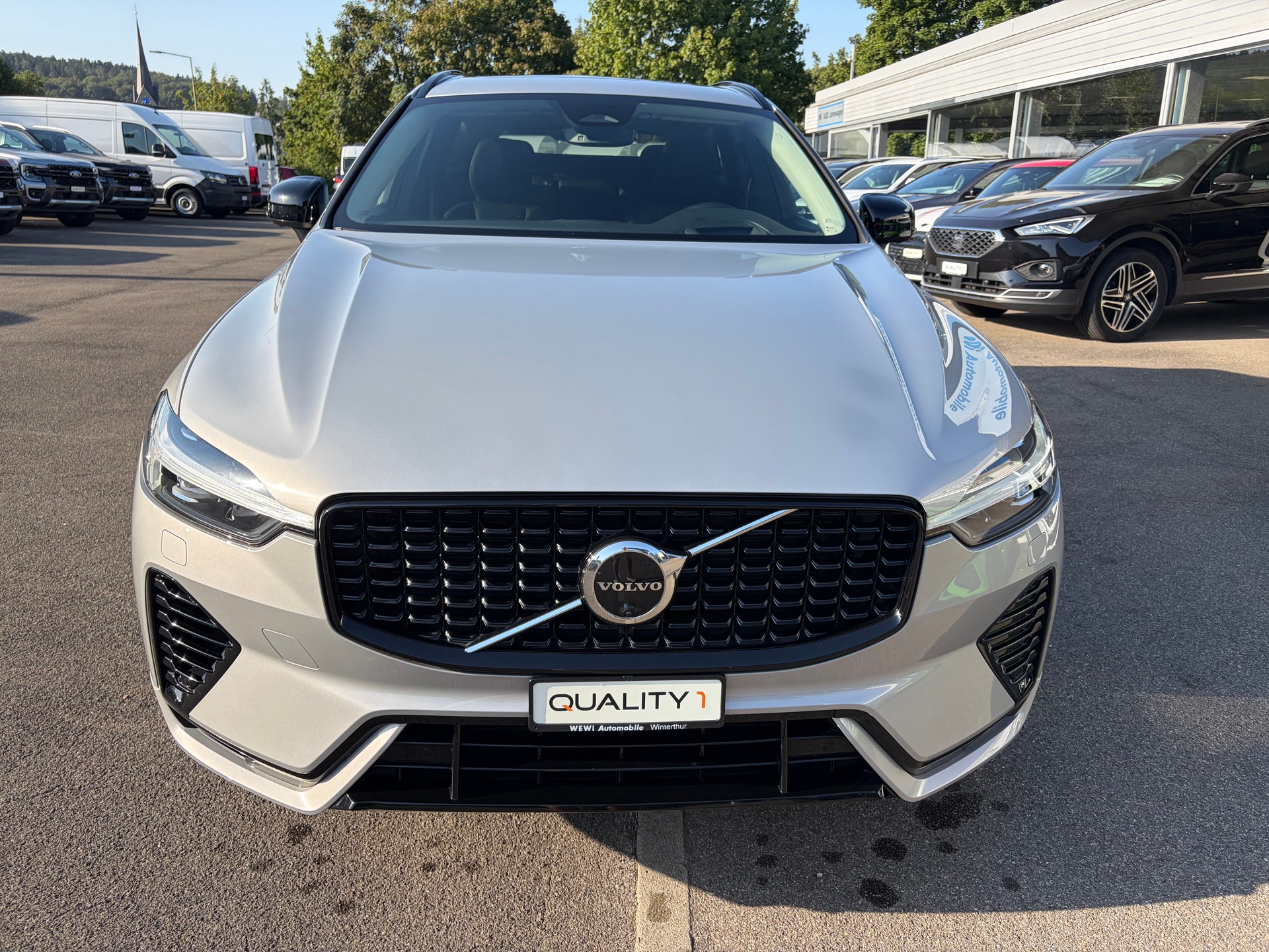 VOLVO XC60 T6 eAWD PluginHybrid Ultimate Dark Geartronic-showroom-element-1