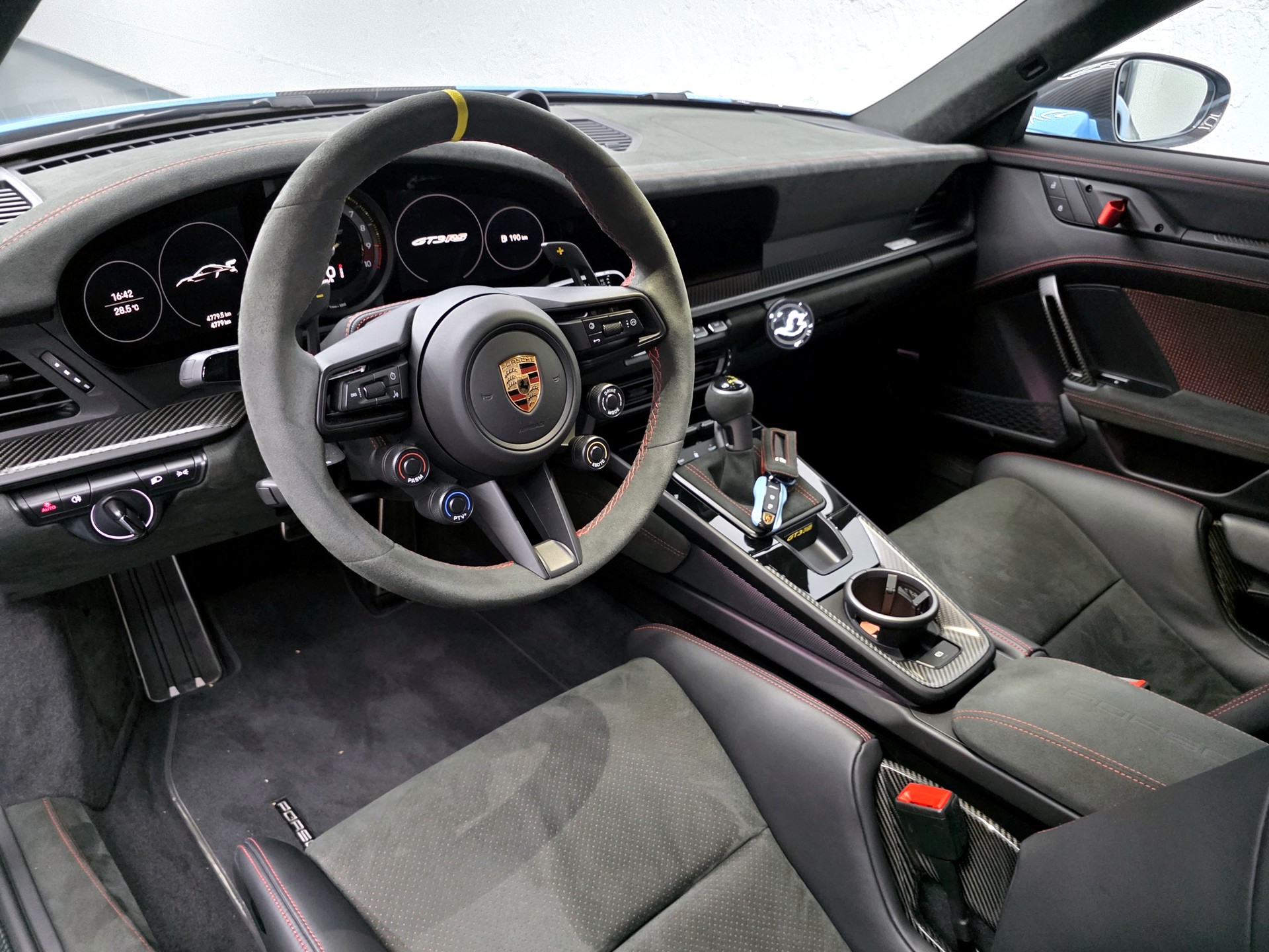 PORSCHE 911 Coupé 4.0 GT3 RS WEISSACH-image-14