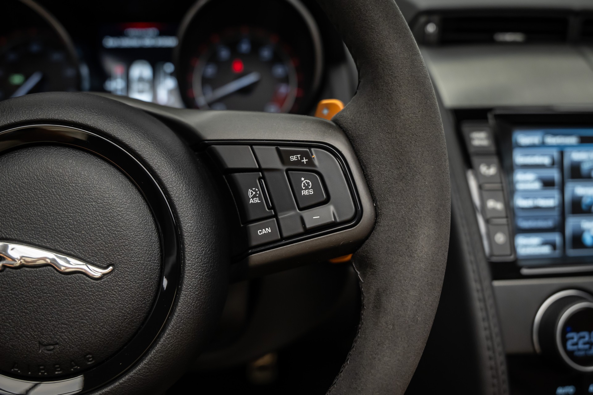 JAGUAR F-Type Convertible S 5.0 V8 S/C * PERFORMANCE-PAKET * LEASING AB 396.- *-image-19