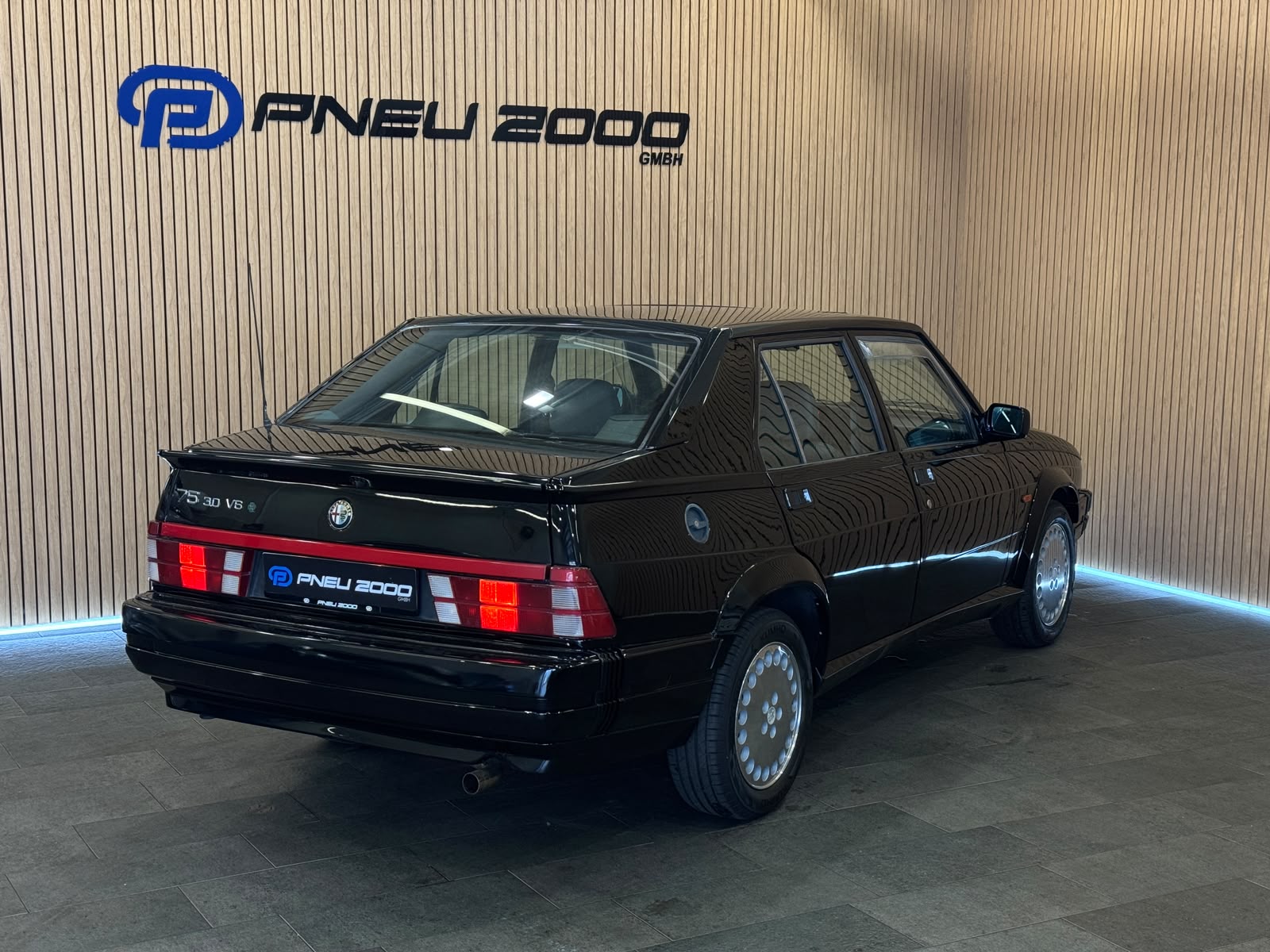 ALFA ROMEO 75 3.0 Q.Verde-image-5