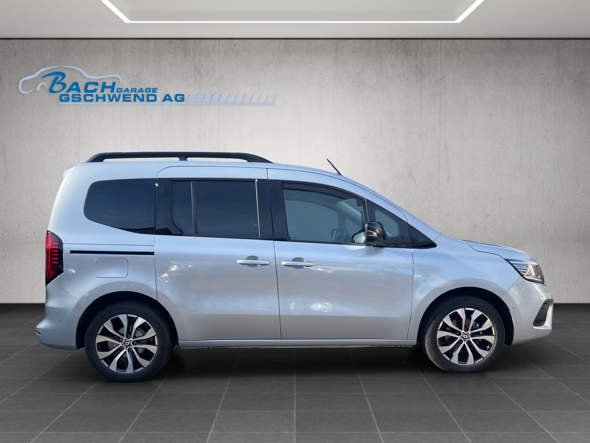 RENAULT Kangoo 1.3 TCe 130 PF Intens EDC-showroom-element-2