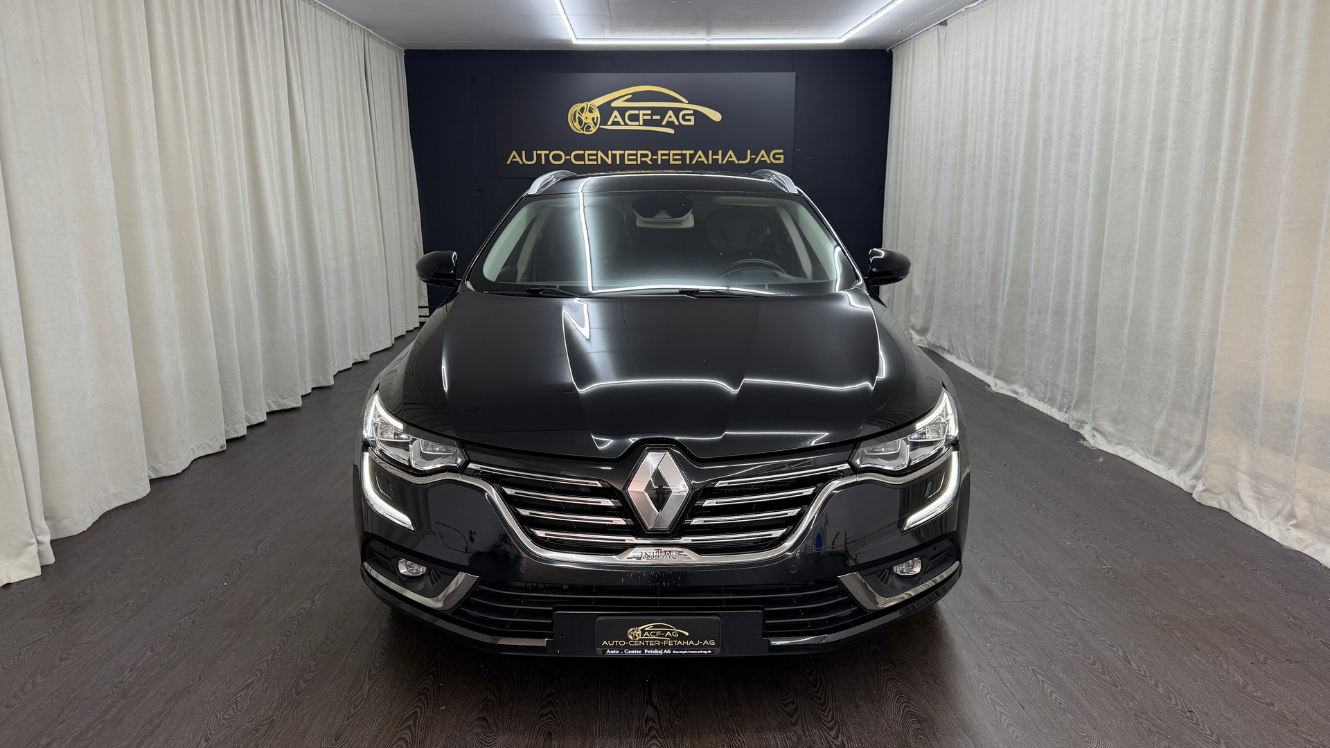 RENAULT Talisman Grandtour 1.8 TCe Initiale EDC-showroom-element-1