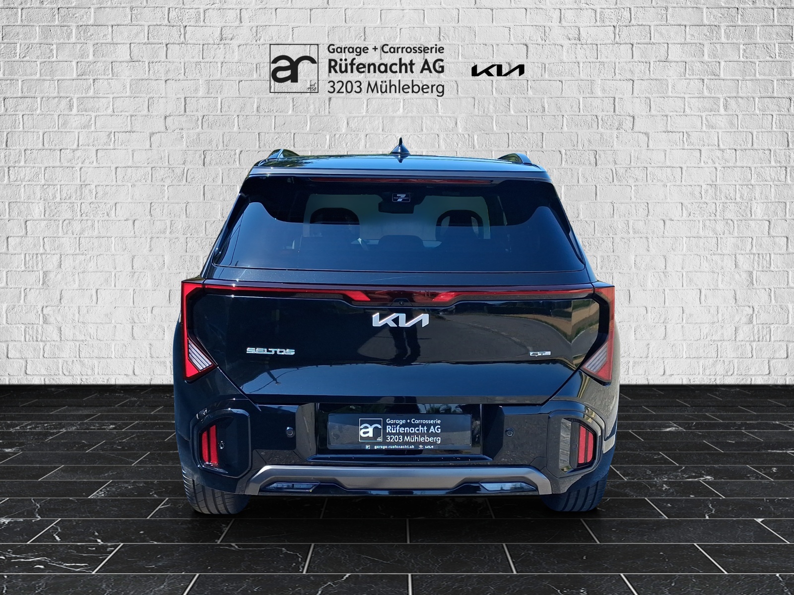 KIA Seltos 1.6 T-GDi GT-Line-showroom-element-3