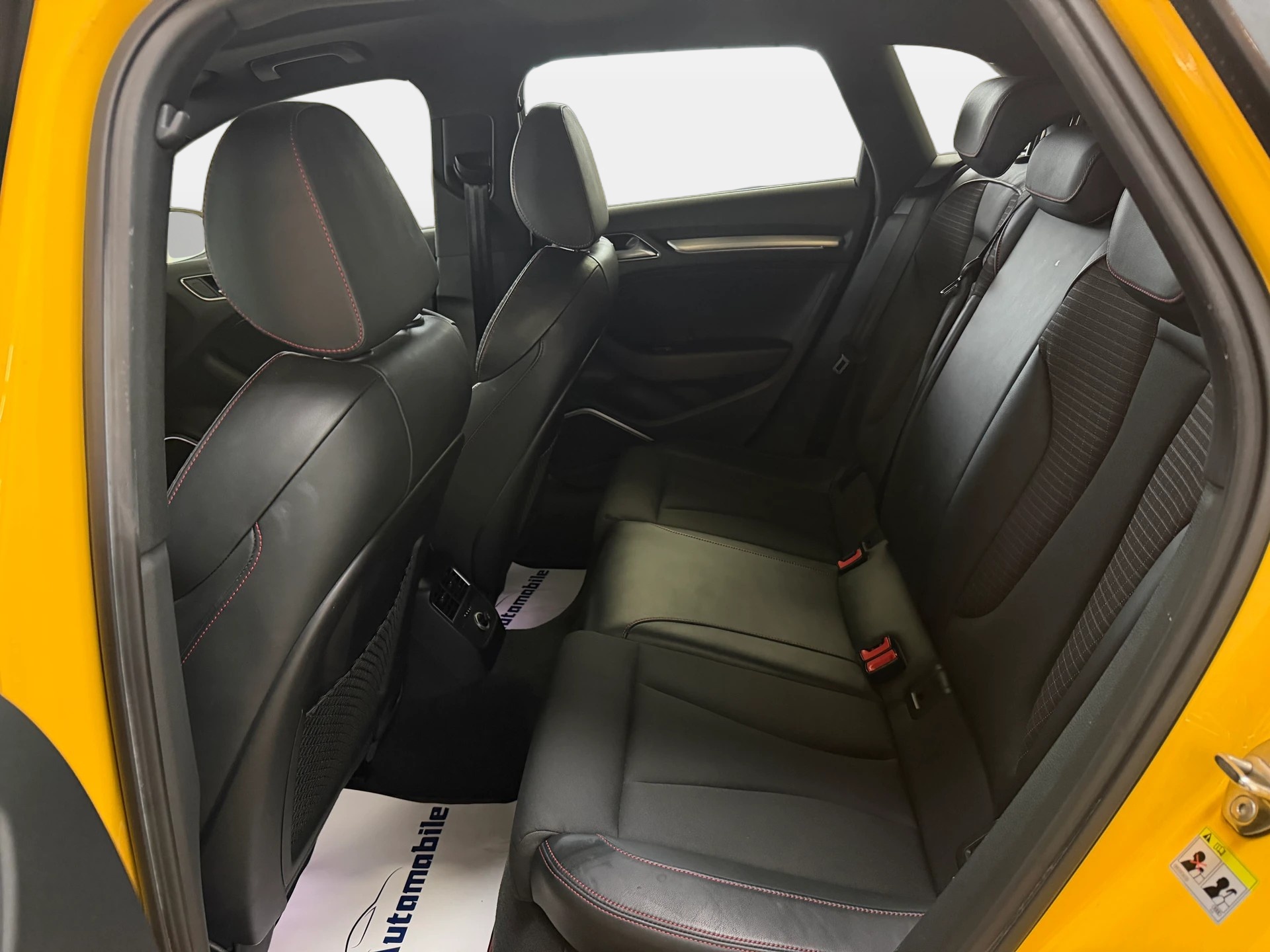 AUDI S3 Sportback 2.0 TFSI quattro S-tronic | Frisch MFK | Pano Dach | Bang & Olufsen-image-12