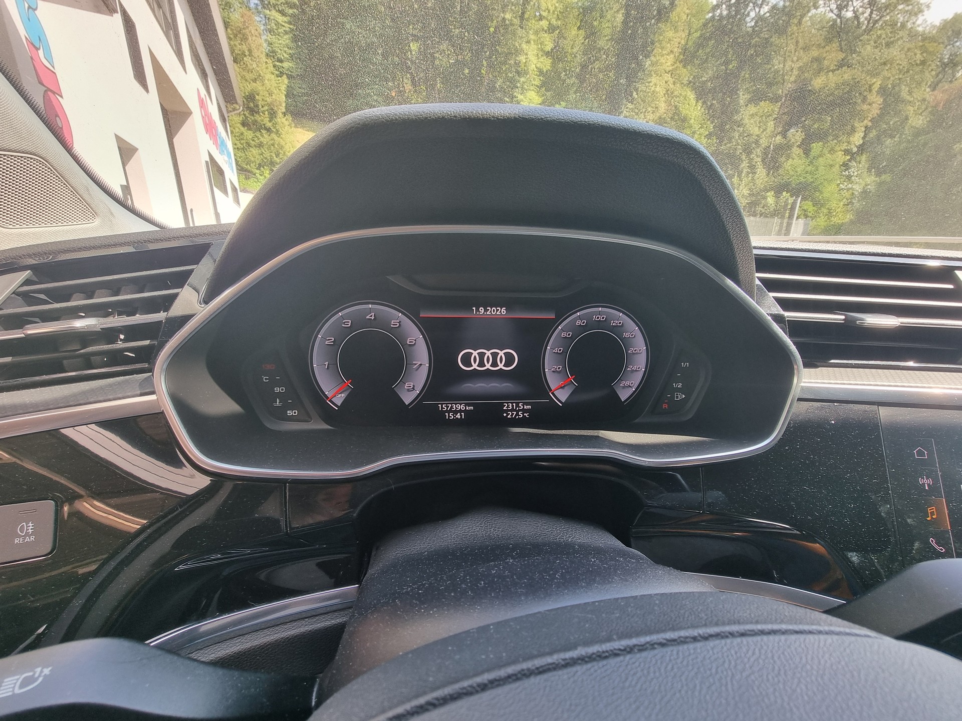AUDI Q3 40 TFSI quattro S-tronic-image-4