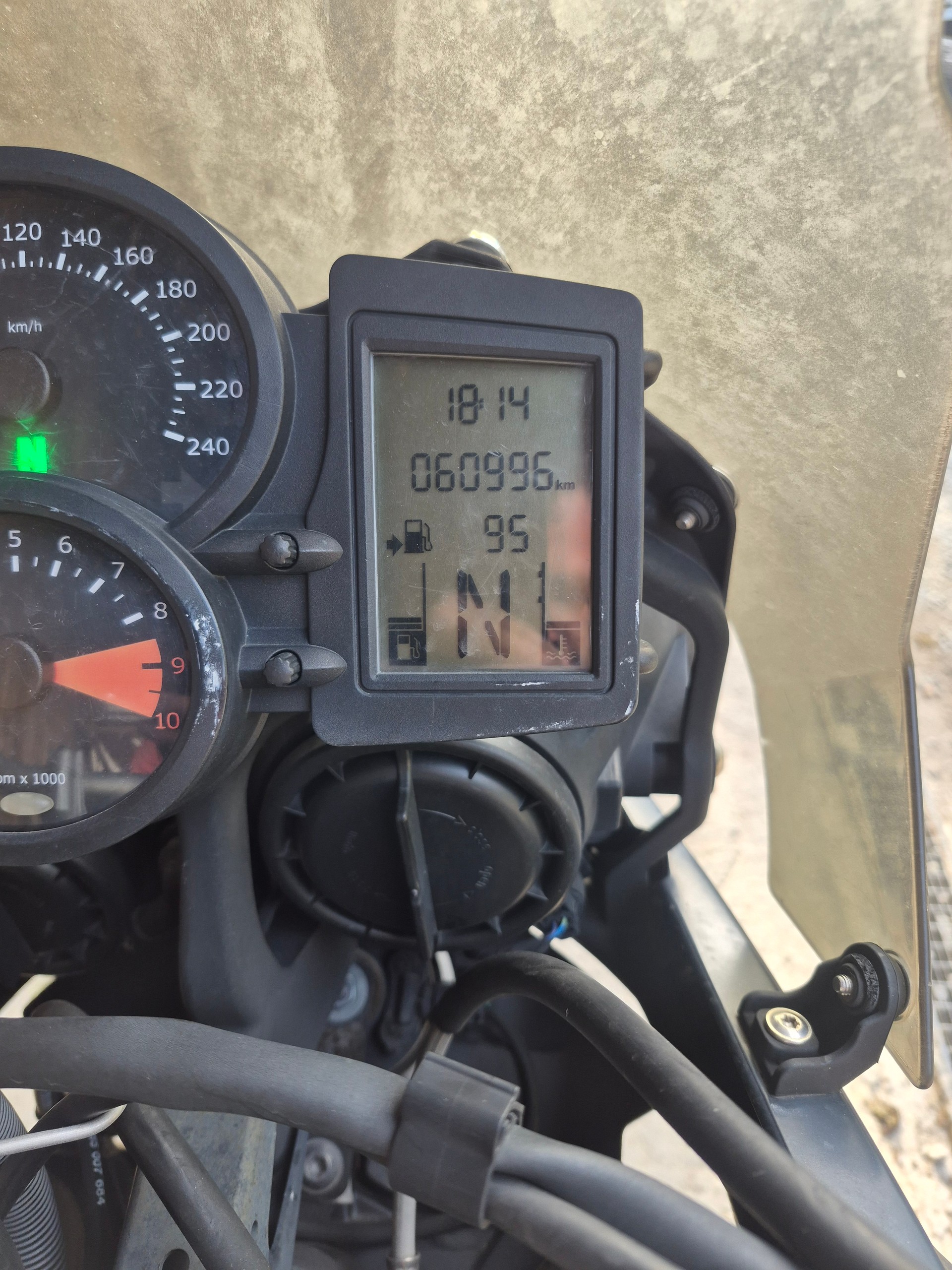 BMW F 800 GS-image-2