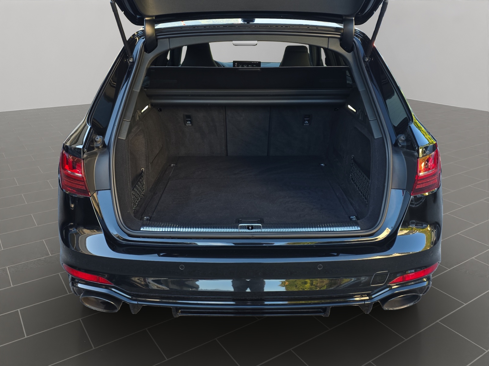 AUDI RS4 Avant quattro tiptronic-image-15