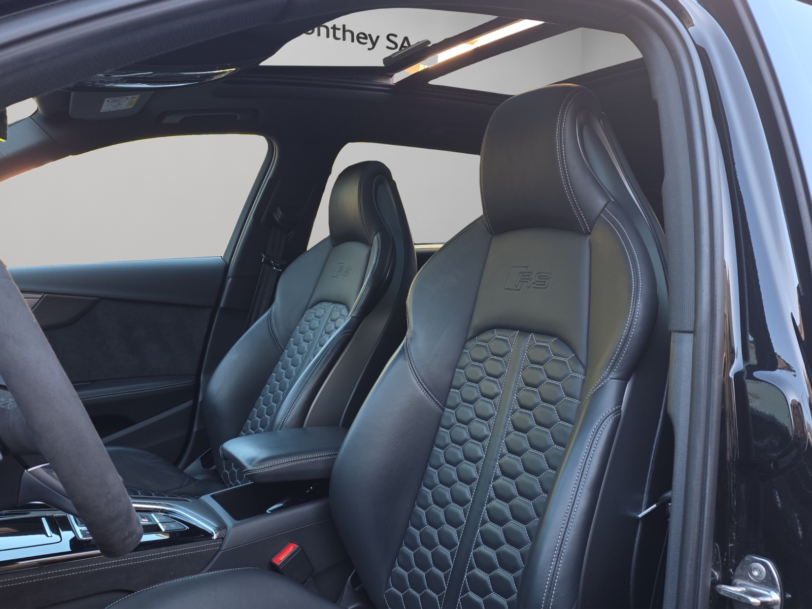 AUDI RS4 Avant quattro tiptronic-image-7