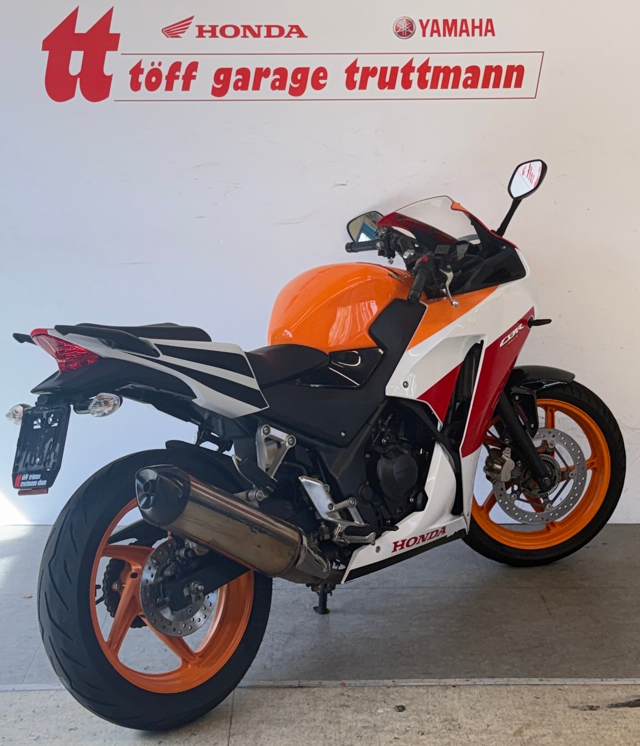 HONDA CBR 300 R-image-3