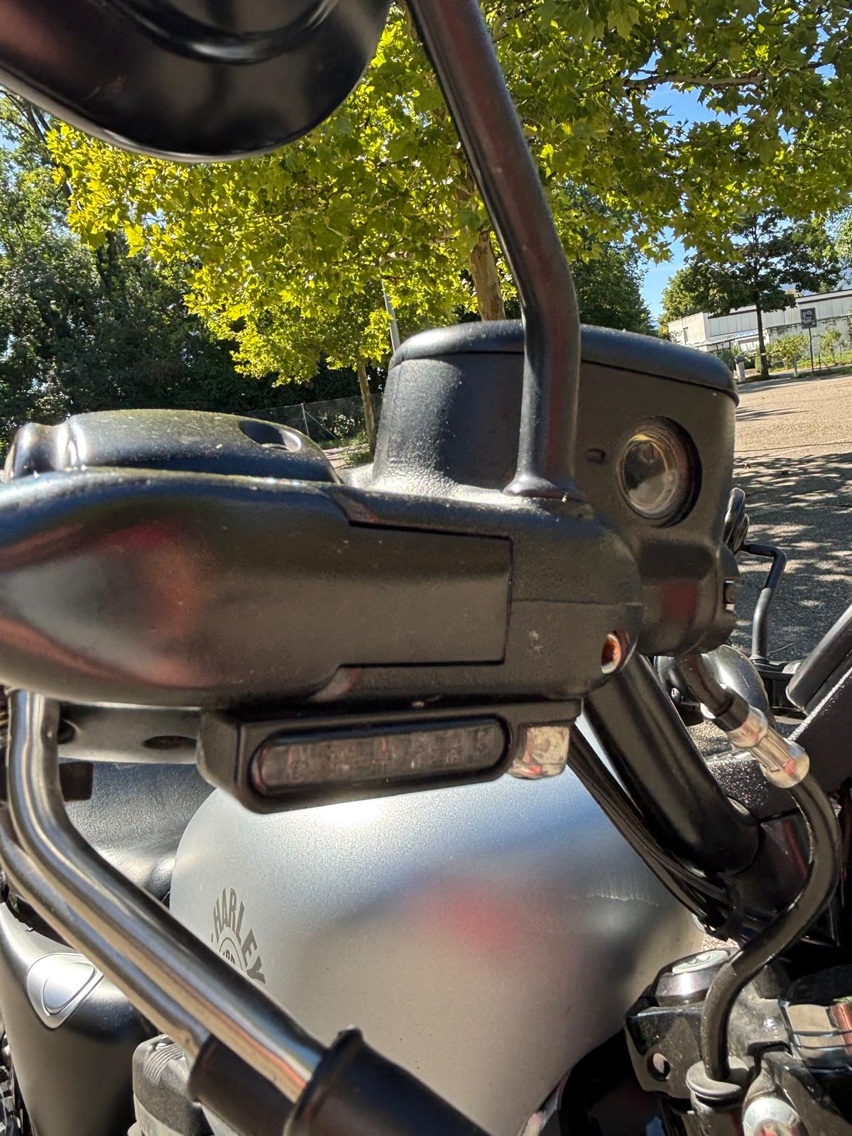 HARLEY-DAVIDSON XL 883 N Sportster Iron ABS-image-5