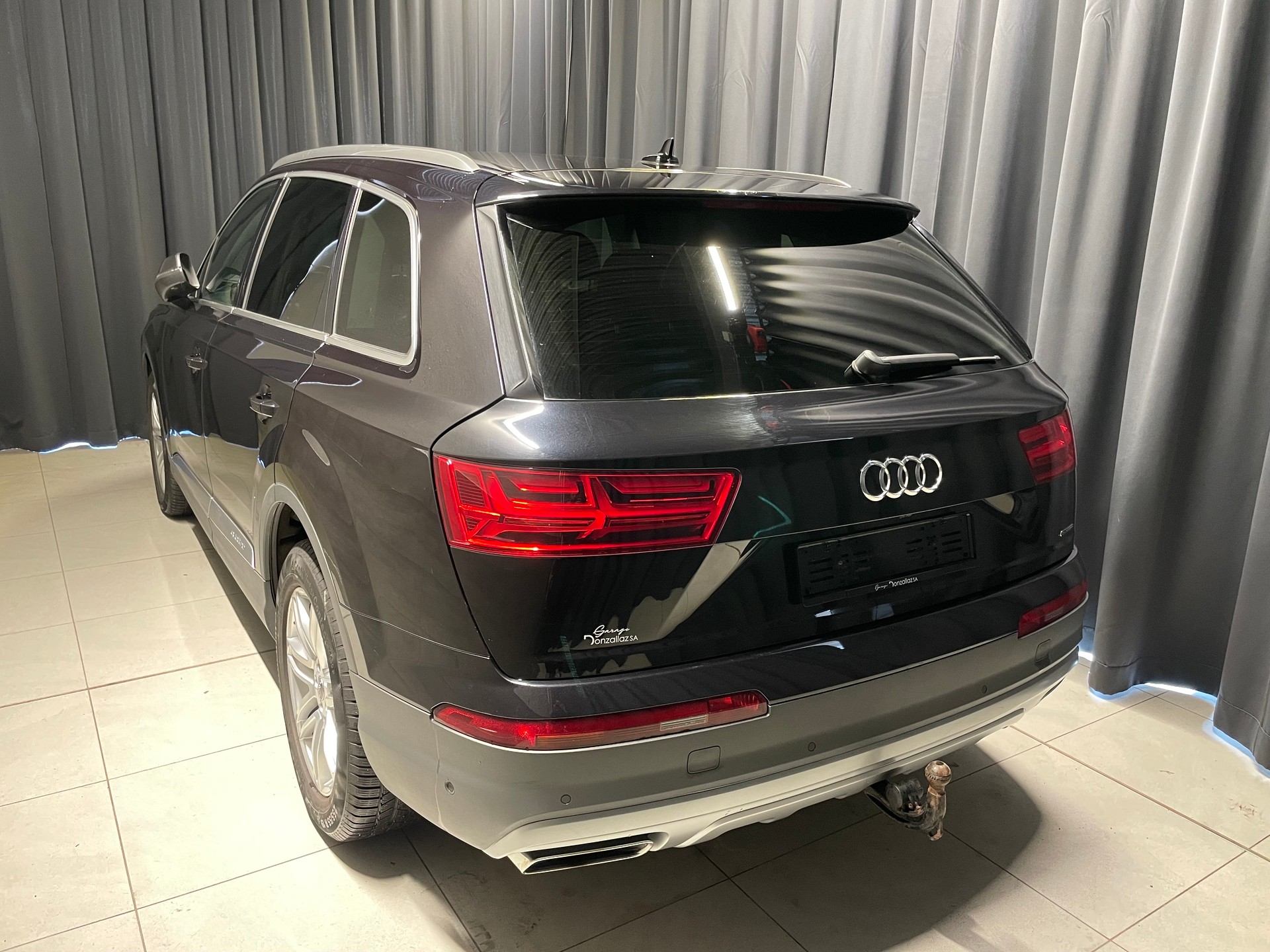 AUDI Q7 3.0 TDI quattro tiptronic 7 Pl. (39)-showroom-element-3