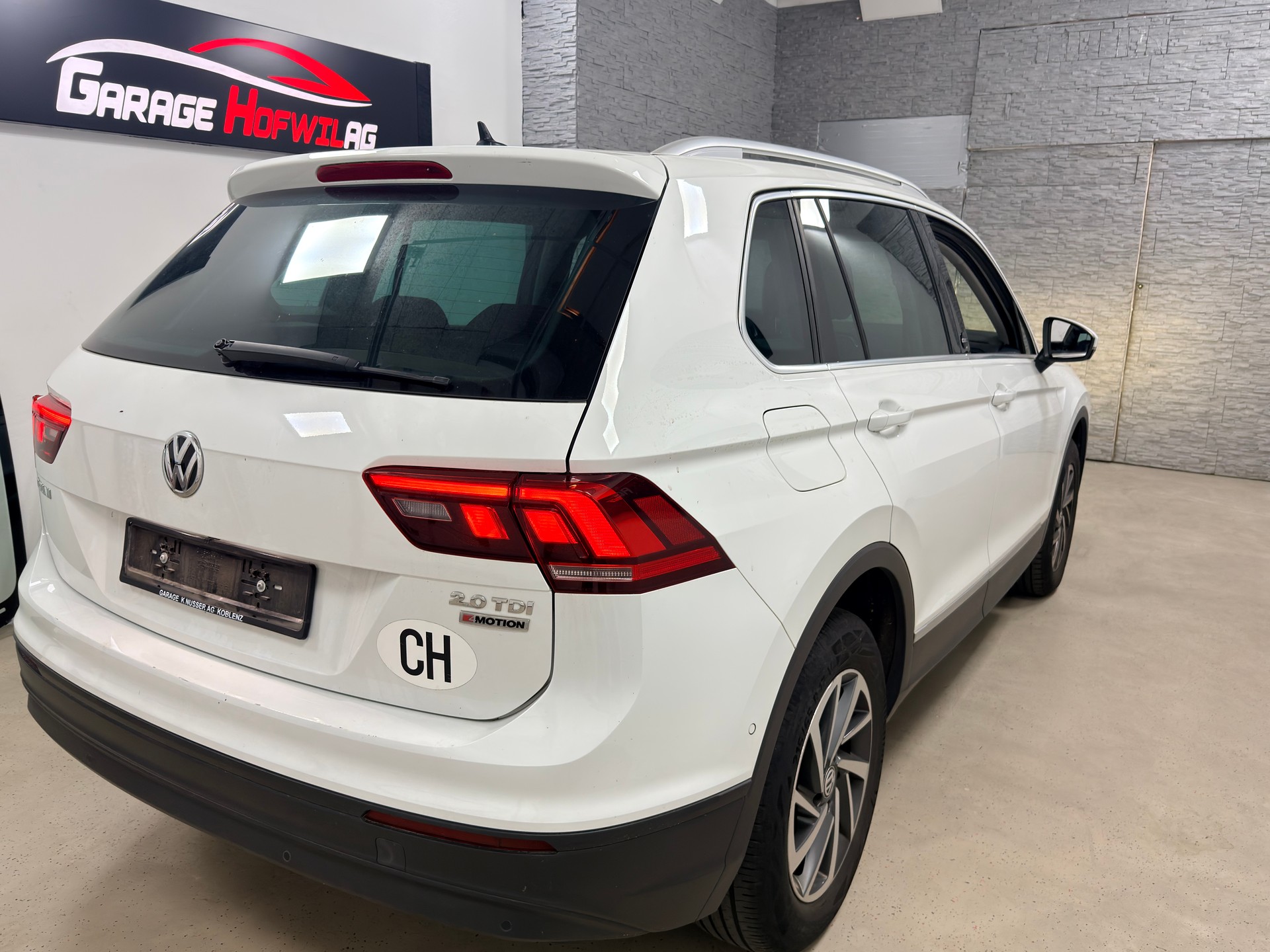 VW Tiguan 2.0 TDI SCR Comfortline 4Motion DSG-image-4