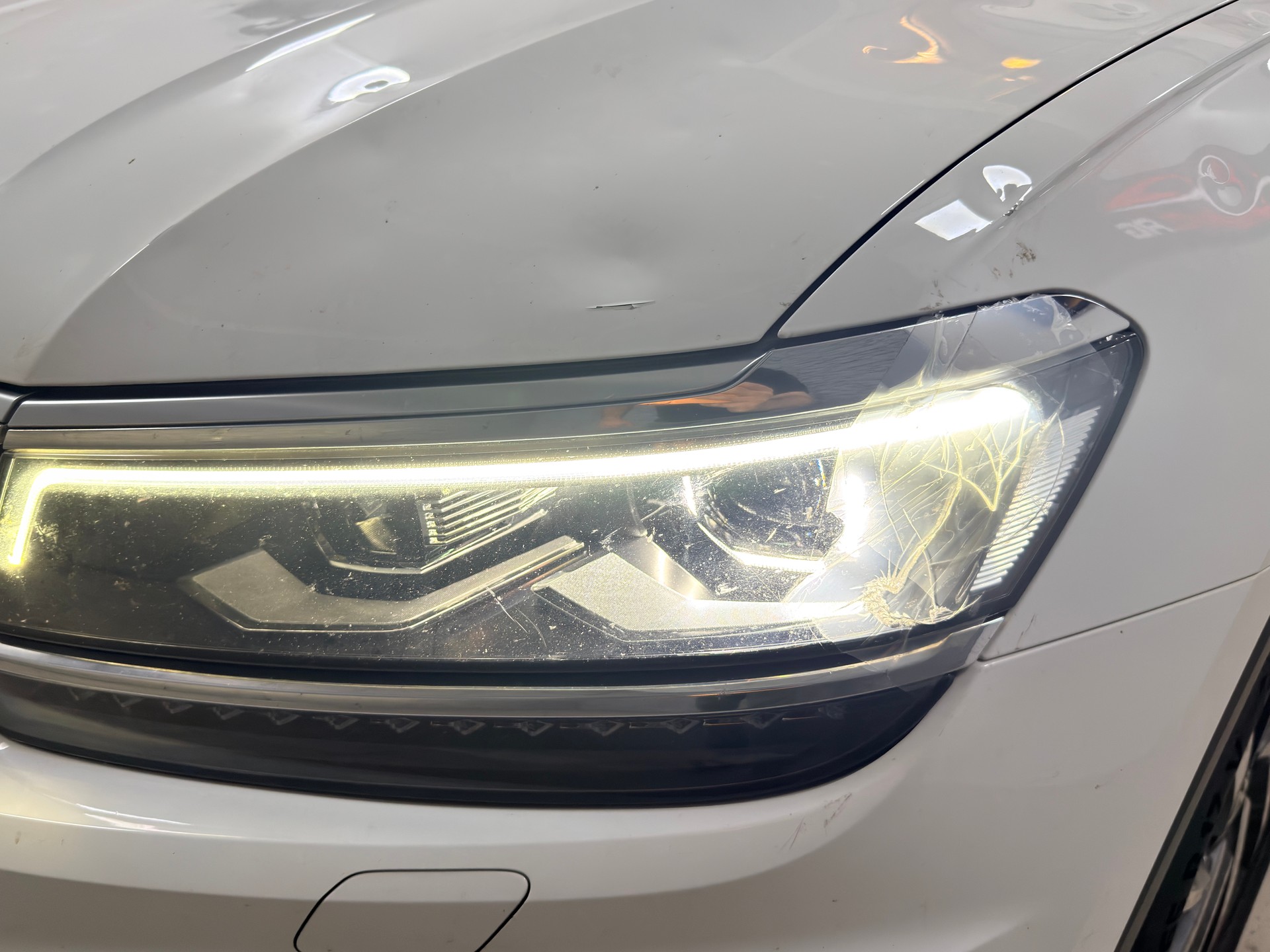 VW Tiguan 2.0 TDI SCR Comfortline 4Motion DSG-image-8