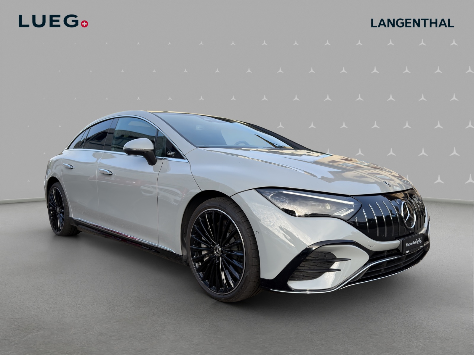 MERCEDES-BENZ EQE 500 4 Matic-image-4