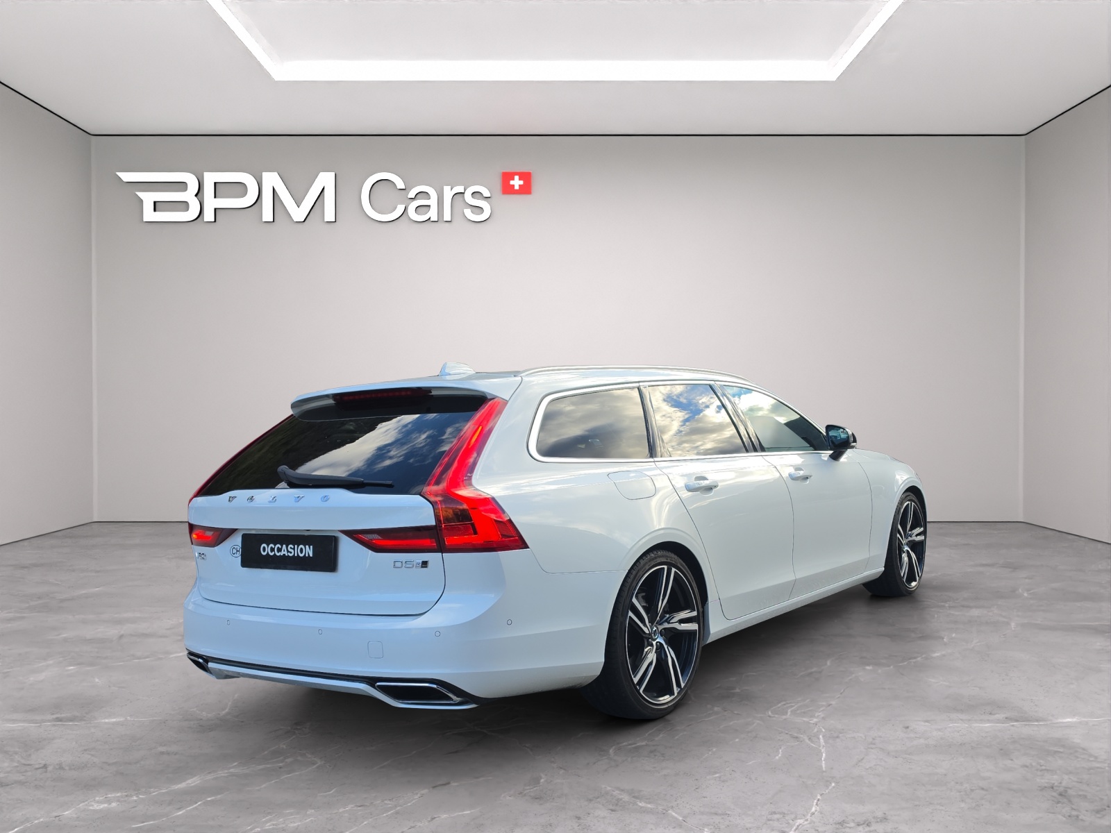 VOLVO V90 2.0 D5 R-Design AWD-image-4
