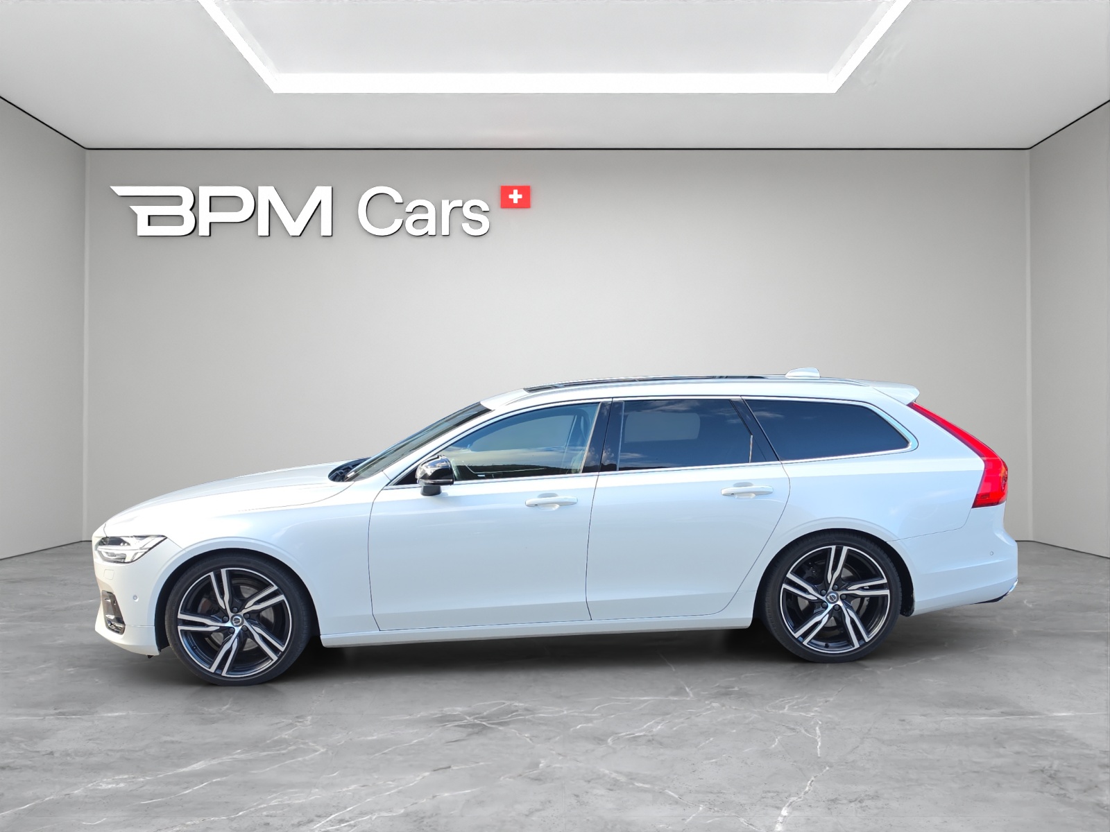 VOLVO V90 2.0 D5 R-Design AWD-showroom-element-2