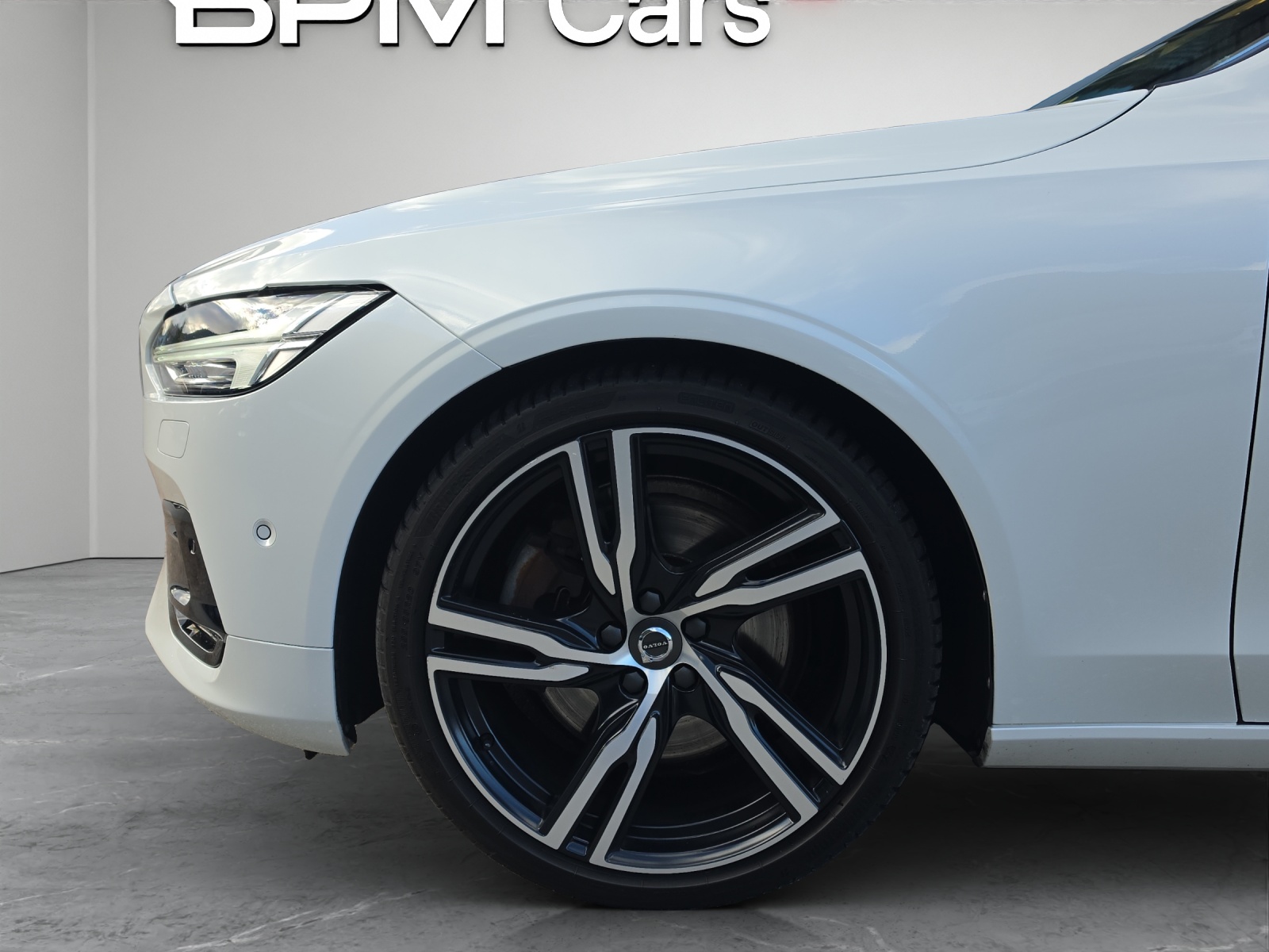 VOLVO V90 2.0 D5 R-Design AWD-image-8