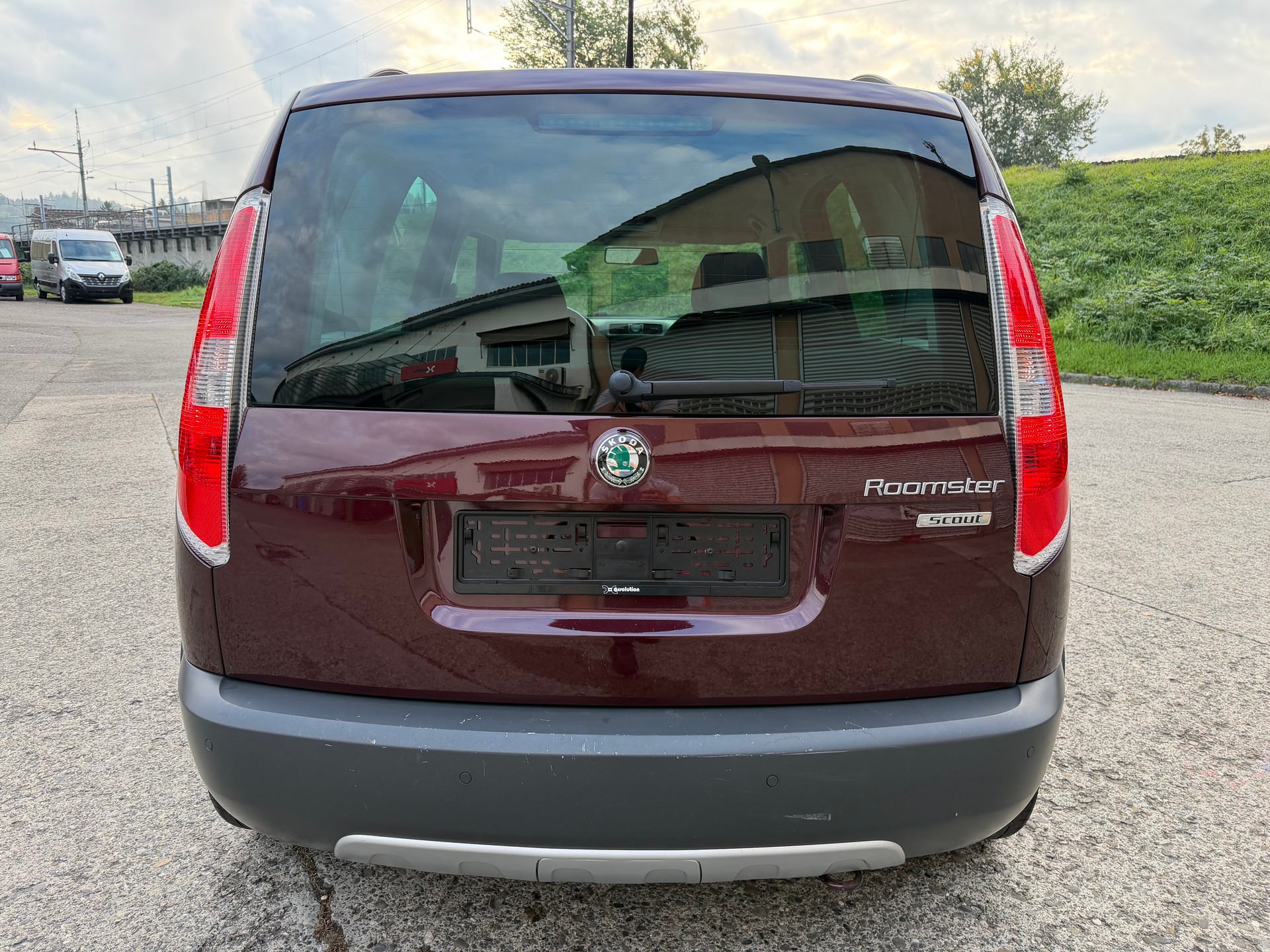 SKODA Roomster 1.2 TSI Scout DSG-showroom-element-3
