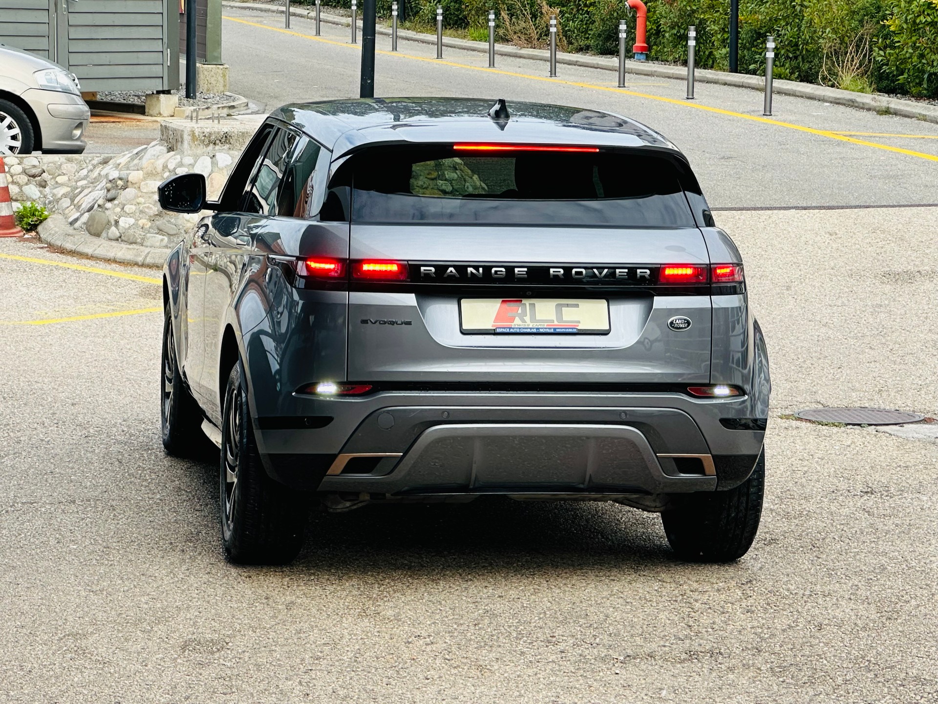 LAND ROVER Range Rover Evoque R-Dynamic D 165 MHEV HSE AT9-image-10
