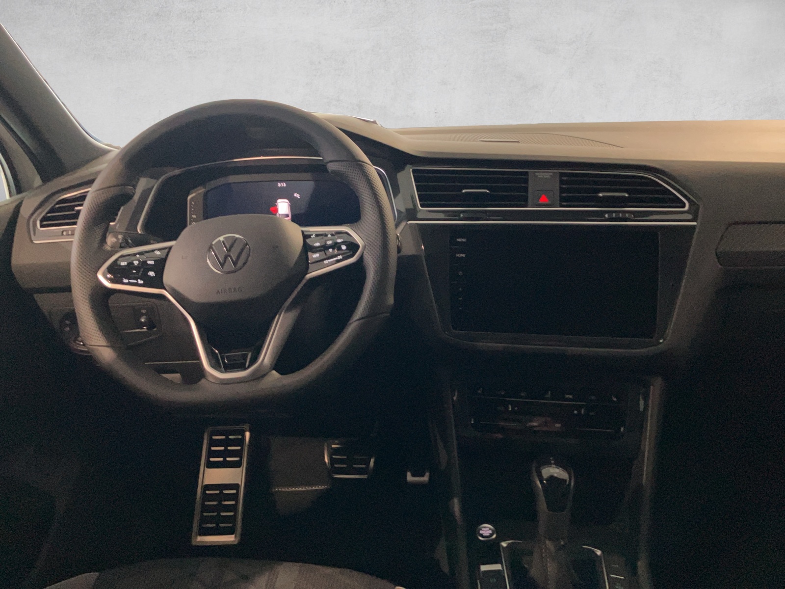 VW Tiguan 1.4TSI PHEV R-Line DSG-showroom-element-3