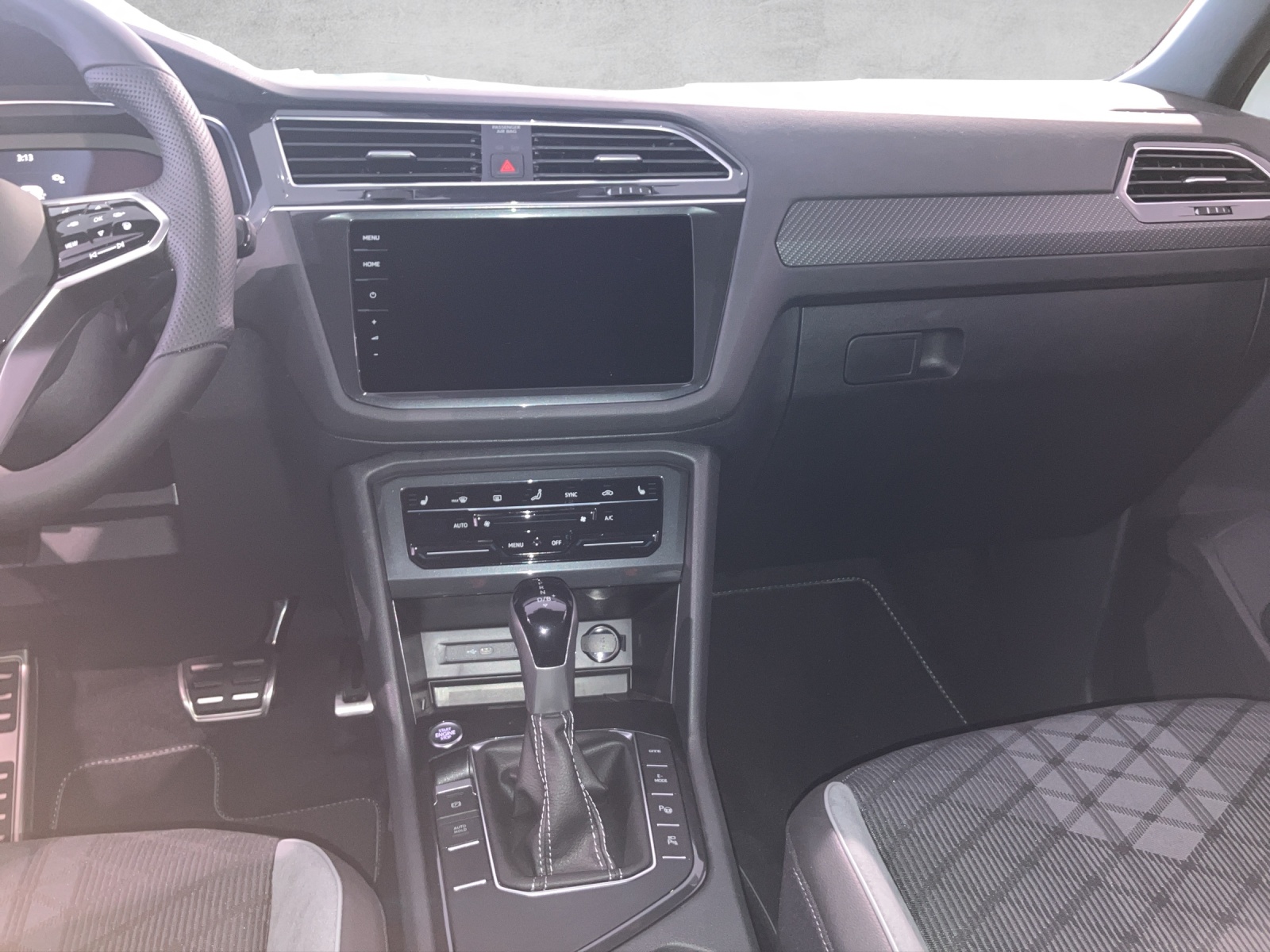 VW Tiguan 1.4TSI PHEV R-Line DSG-image-4