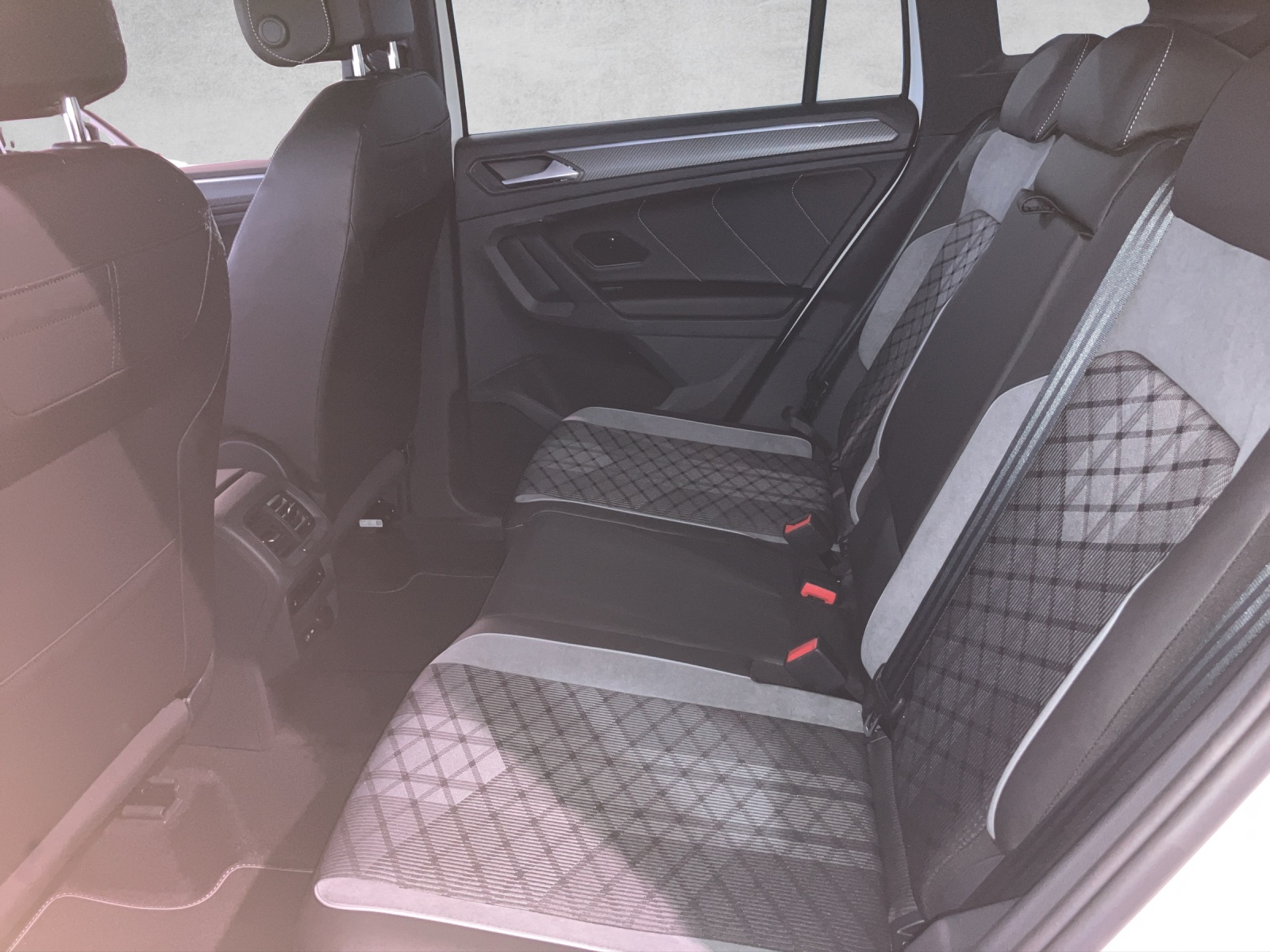VW Tiguan 1.4TSI PHEV R-Line DSG-image-6