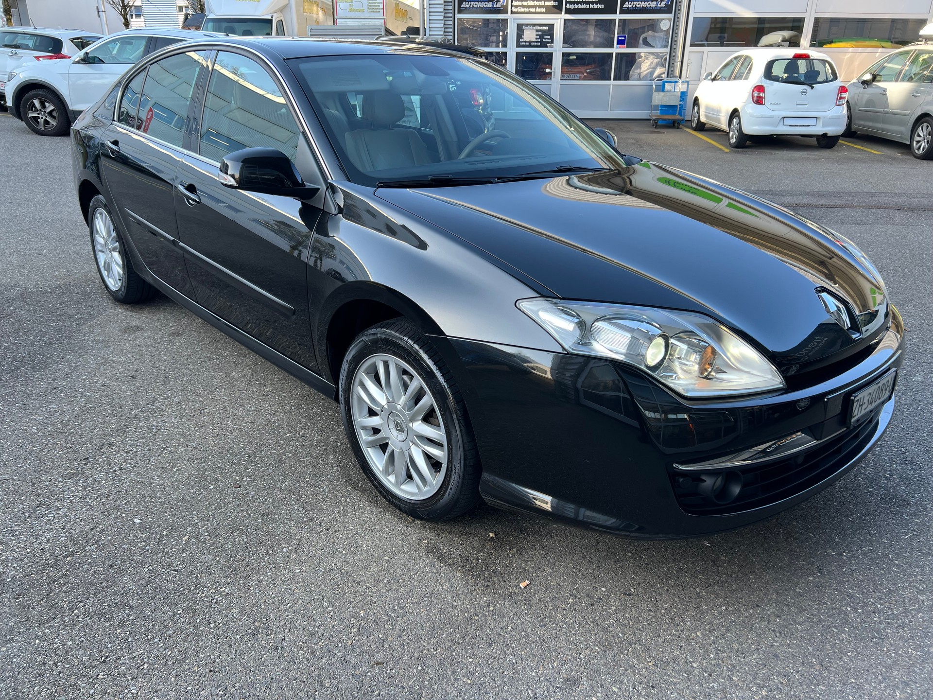 RENAULT Laguna 2.0 16V T Dynamique Automatic-image-1