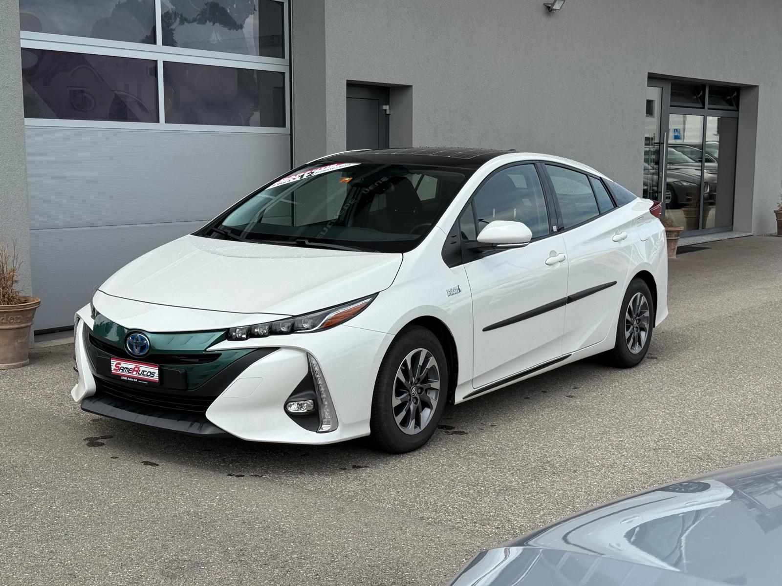 TOYOTA Prius 1.8 VVT-i Plug-in Hybrid Solar-image-4