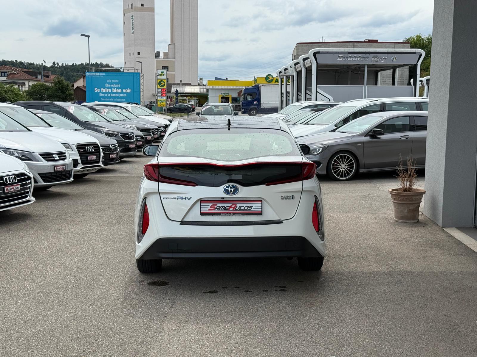 TOYOTA Prius 1.8 VVT-i Plug-in Hybrid Solar-image-2