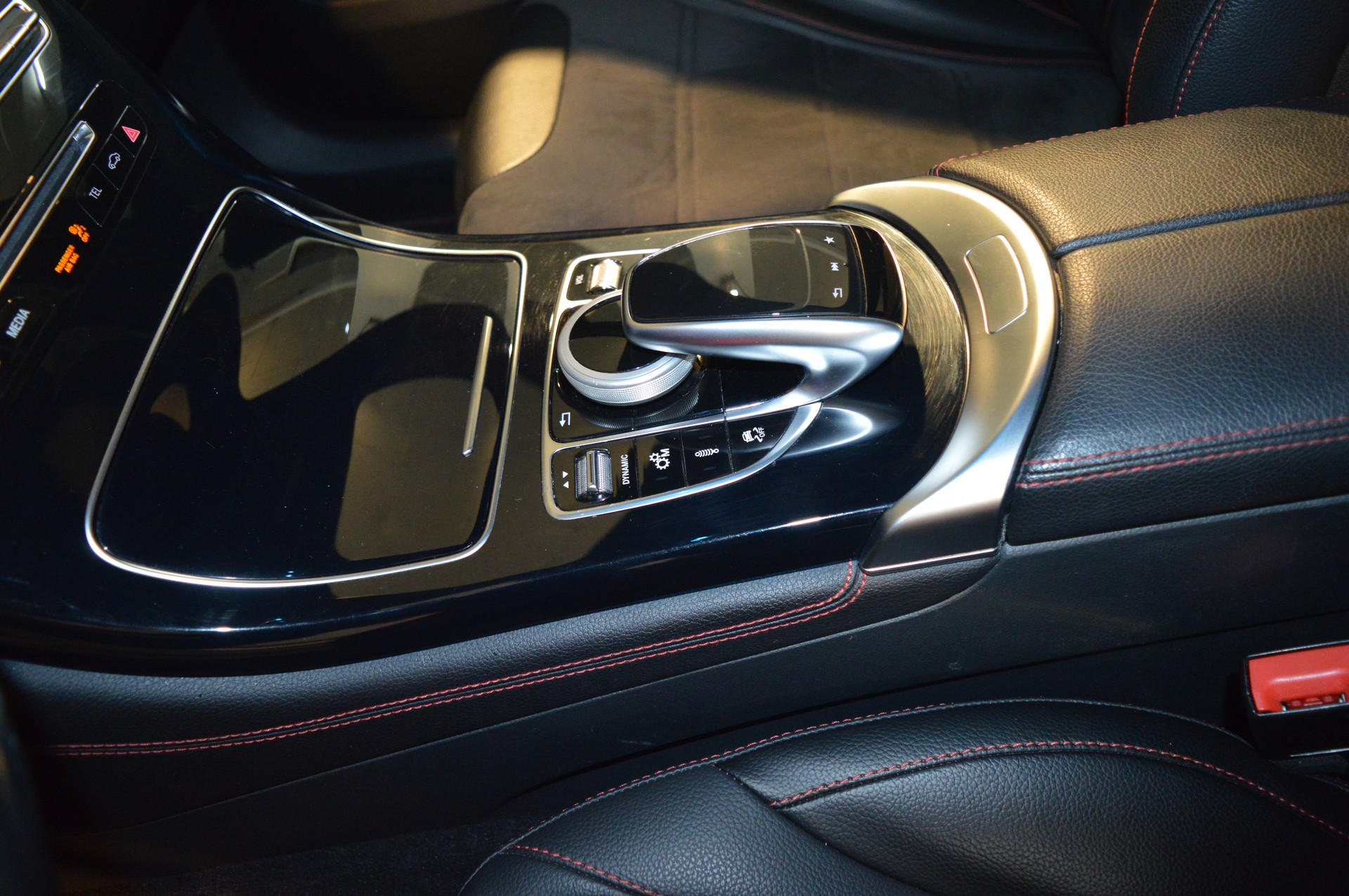 MERCEDES-BENZ GLC 43 AMG 4Matic 9G-Tronic-image-27
