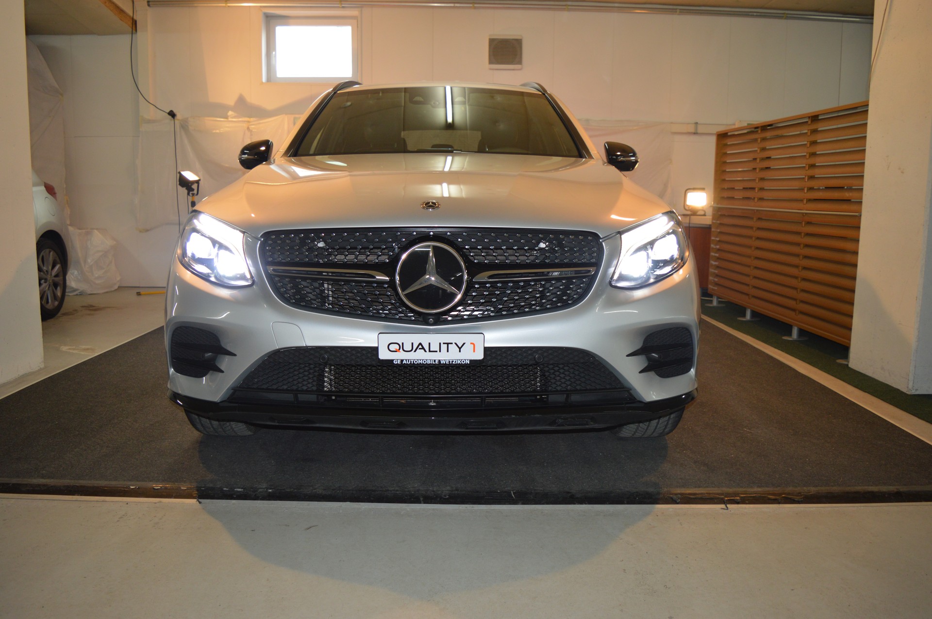 MERCEDES-BENZ GLC 43 AMG 4Matic 9G-Tronic-showroom-element-2