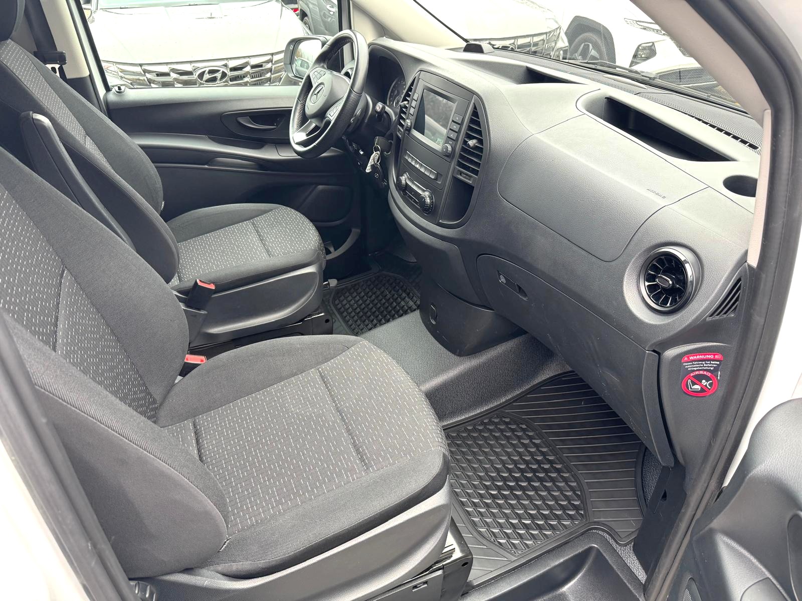 MERCEDES-BENZ Vito 114 CDI 9G-Tronic 4M Base-image-4