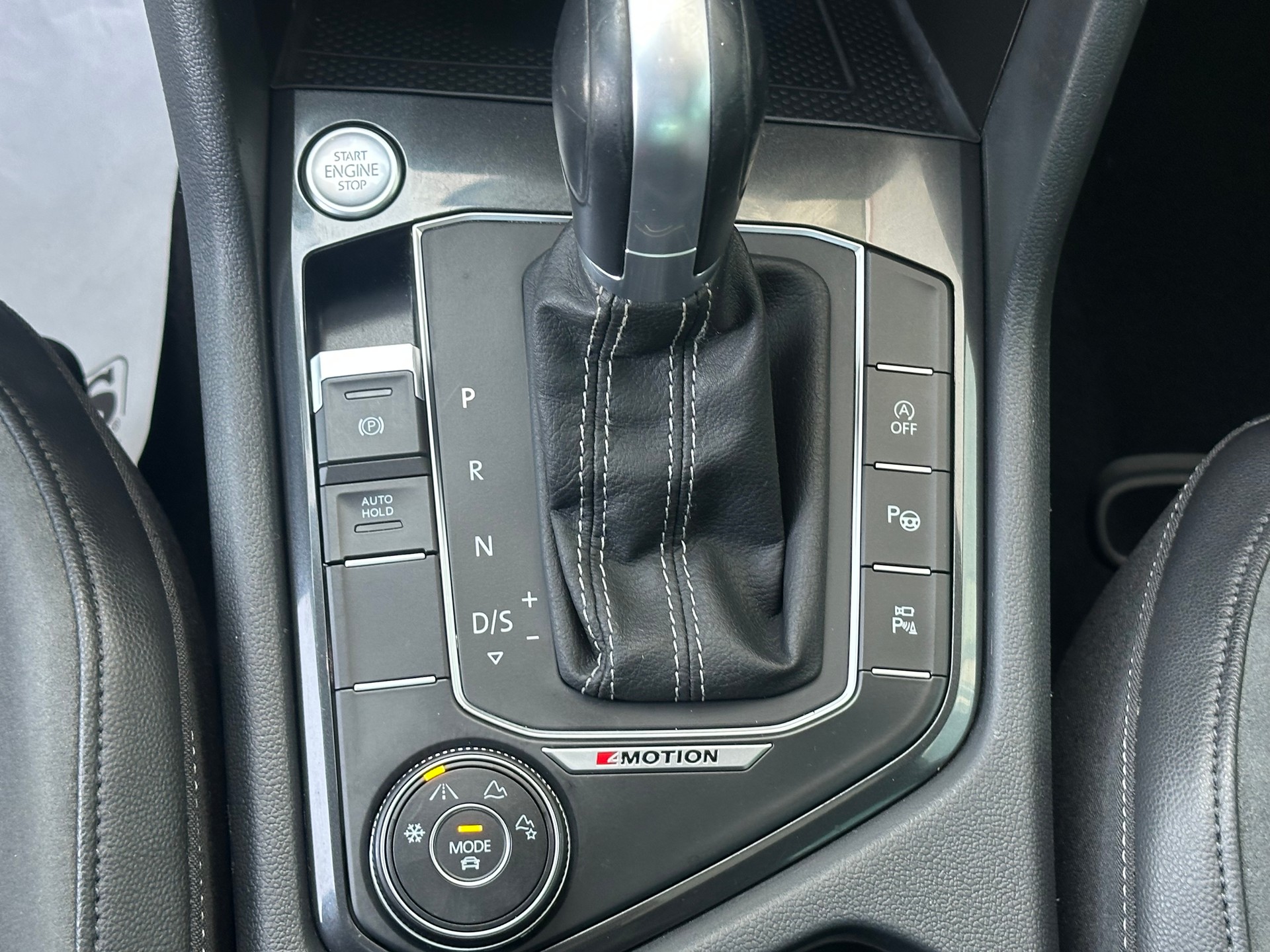 VW Tiguan 2.0TSI R-Line 4Motion DSG-image-16