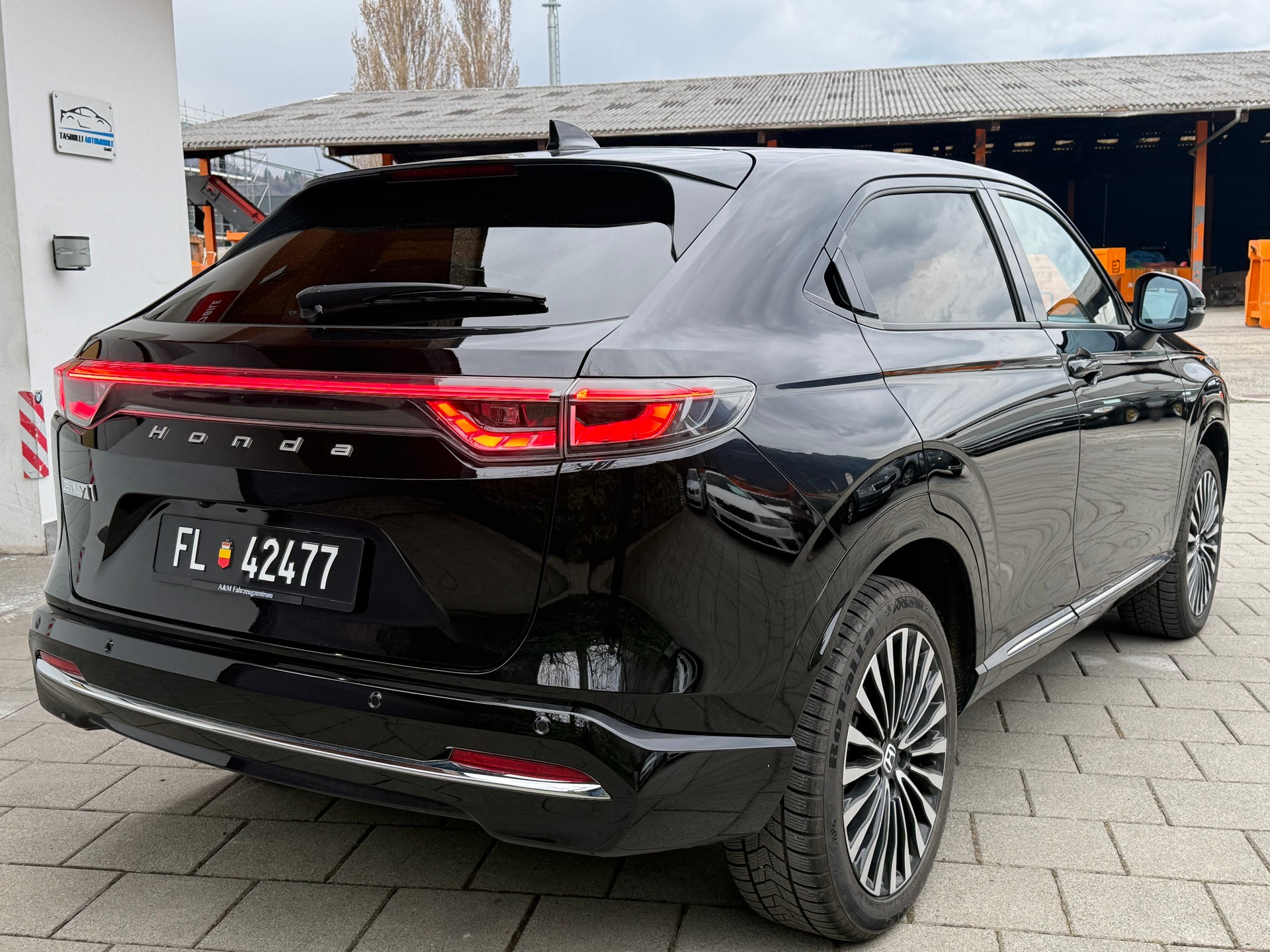 HONDA Ny1 Elegance-image-5