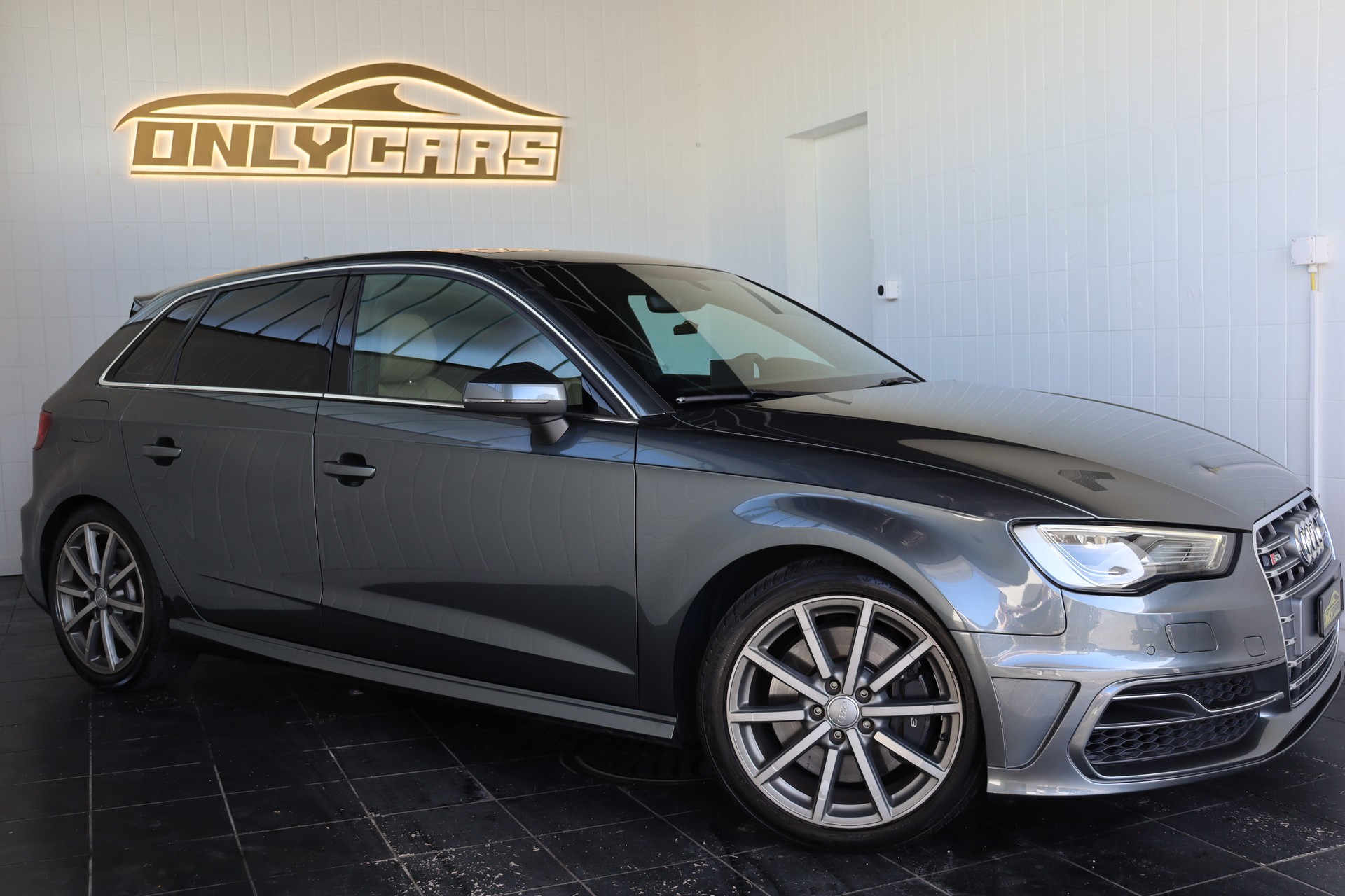 AUDI S3 Sportback 2.0 TFSI quattro S-tronic-image-5