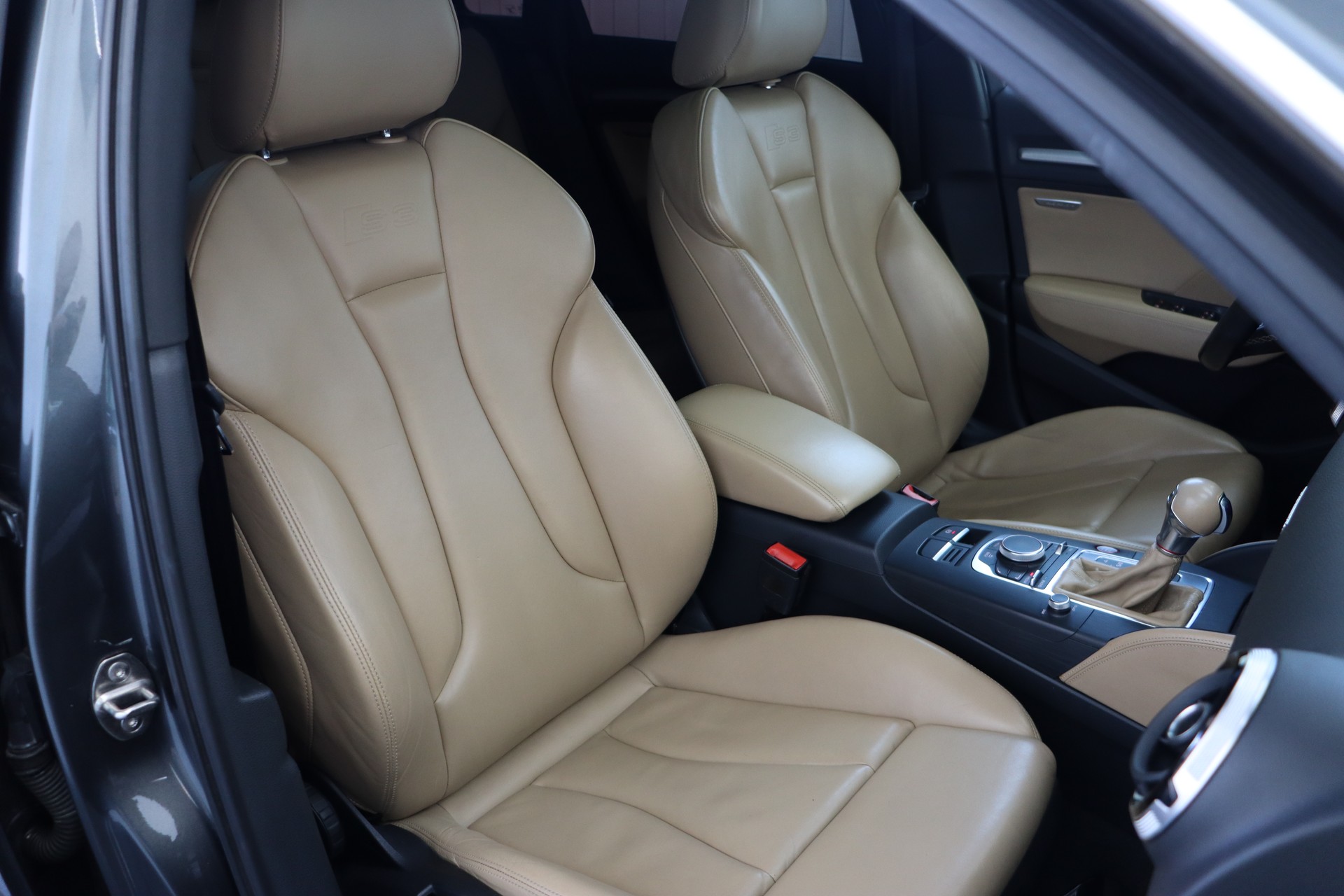 AUDI S3 Sportback 2.0 TFSI quattro S-tronic-image-17