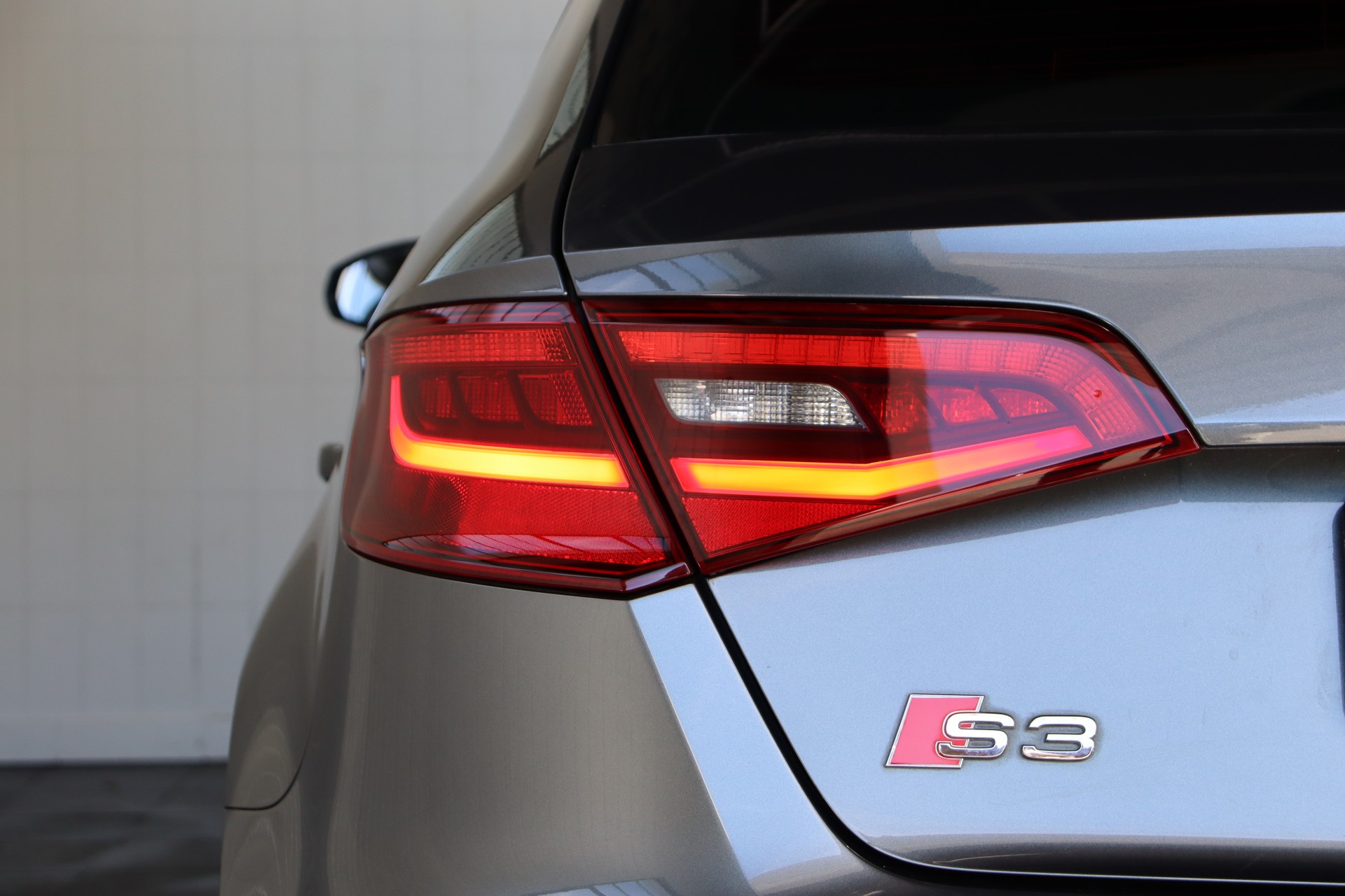 AUDI S3 Sportback 2.0 TFSI quattro S-tronic-image-10