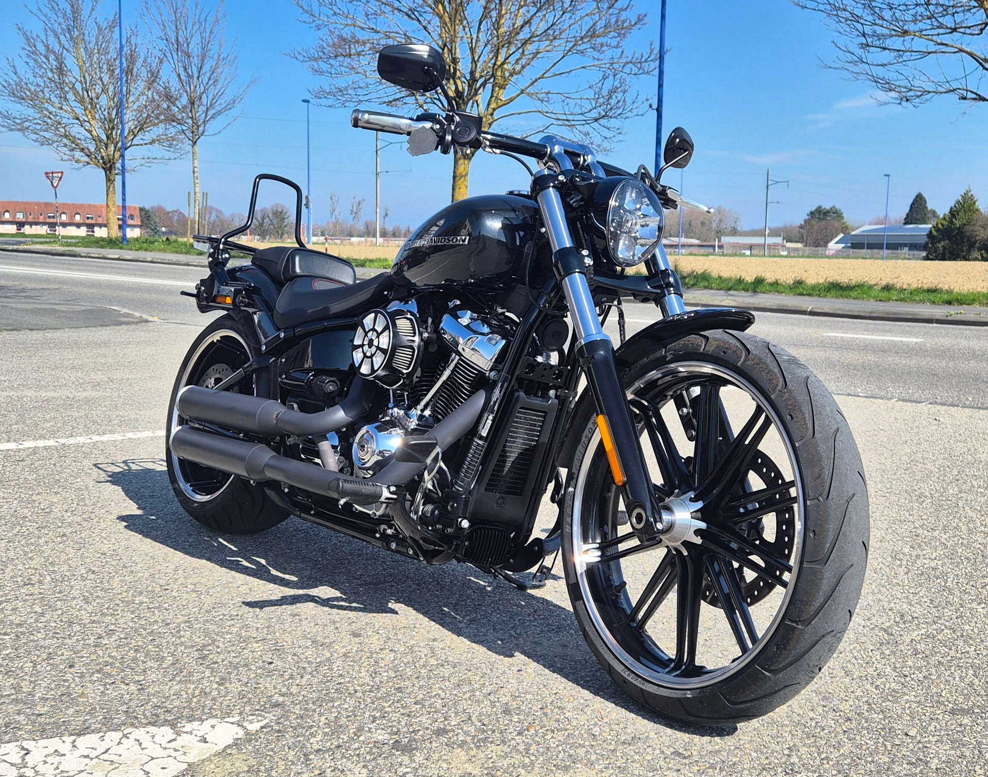 HARLEY-DAVIDSON FXBRS Breakout 114 ABS-image-1