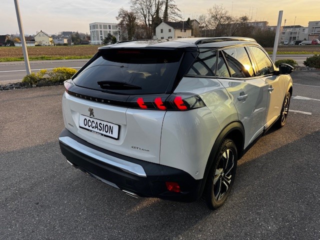 PEUGEOT 2008 1.2 PureTech GT Line EAT8-image-3
