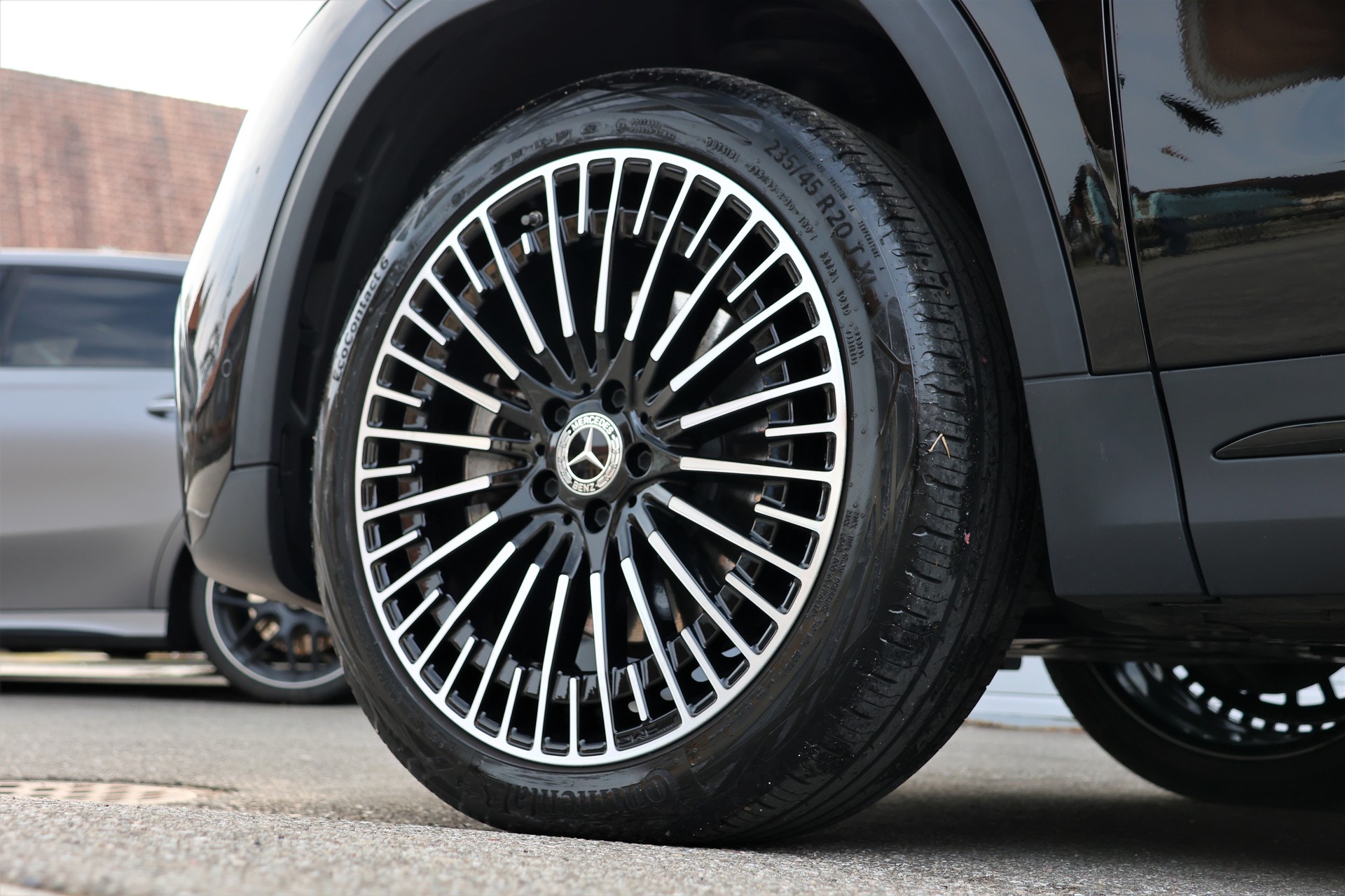 MERCEDES-BENZ EQA 300 AMG Line 4Matic (CH)-image-7