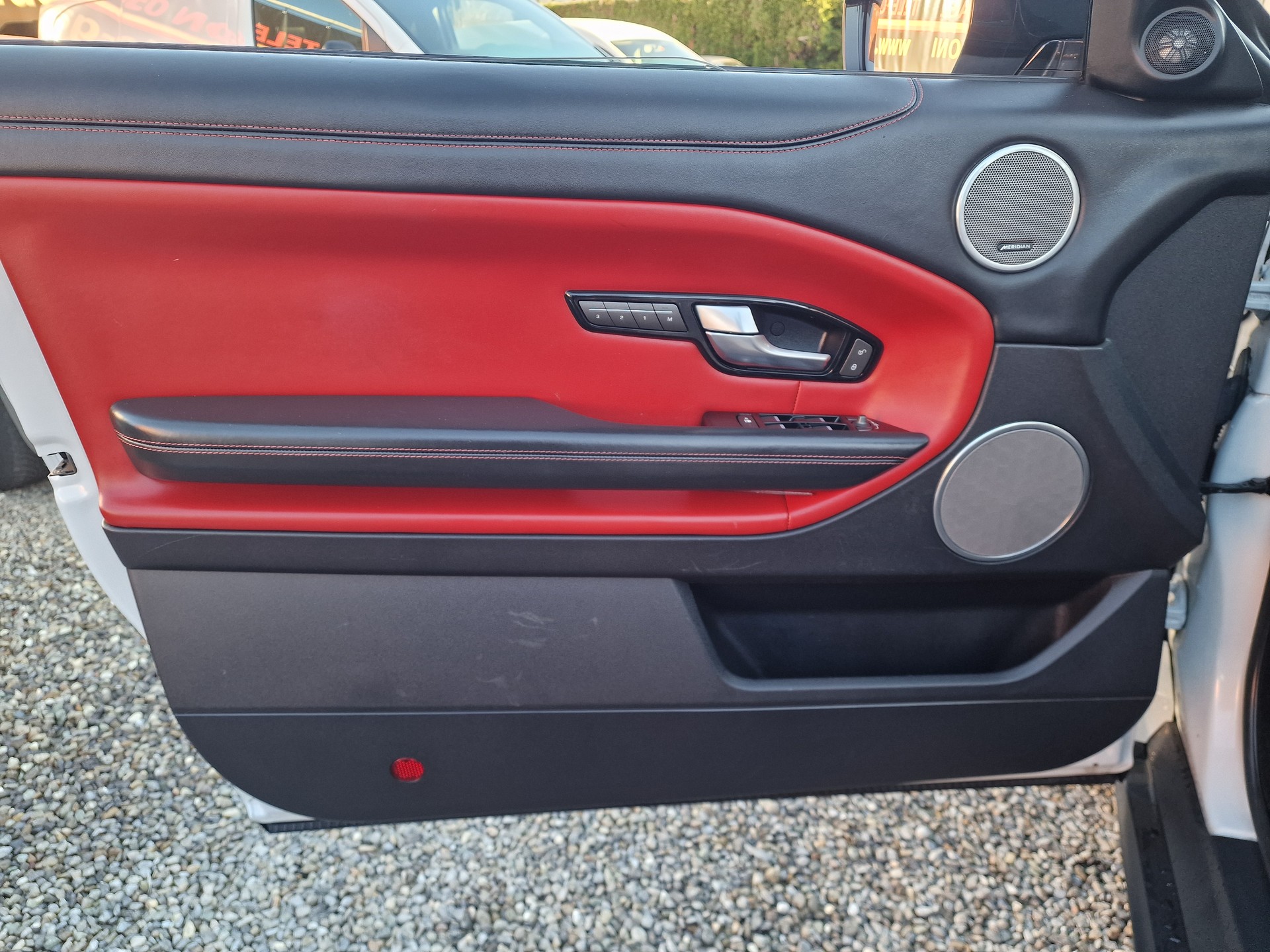 LAND ROVER Evoque 2.0TD4 HSE Dynamic-image-19