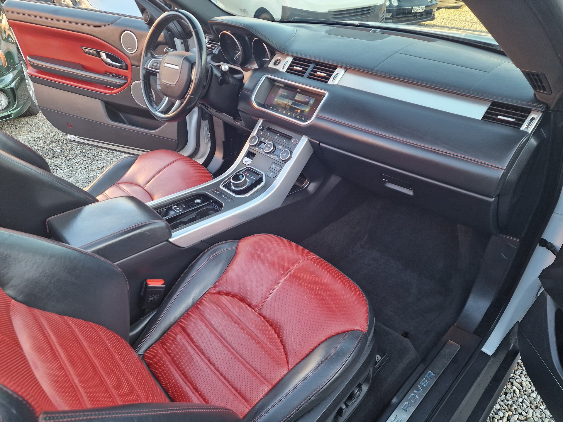 LAND ROVER Evoque 2.0TD4 HSE Dynamic-image-23