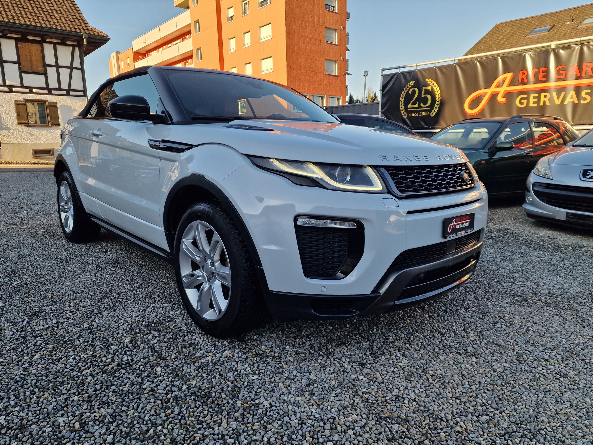 LAND ROVER Evoque 2.0TD4 HSE Dynamic-showroom-element-2