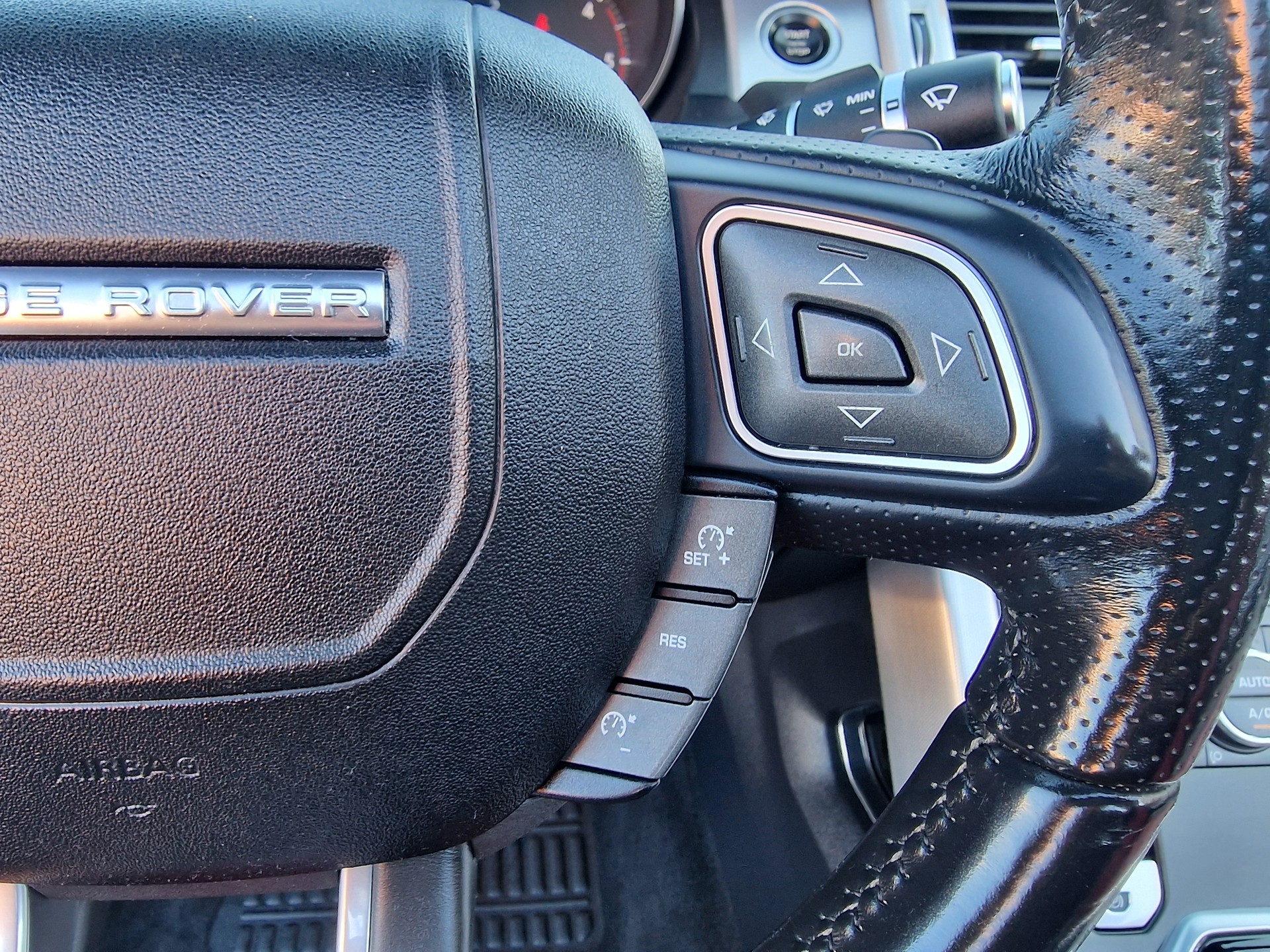 LAND ROVER Evoque 2.0TD4 HSE Dynamic-image-30