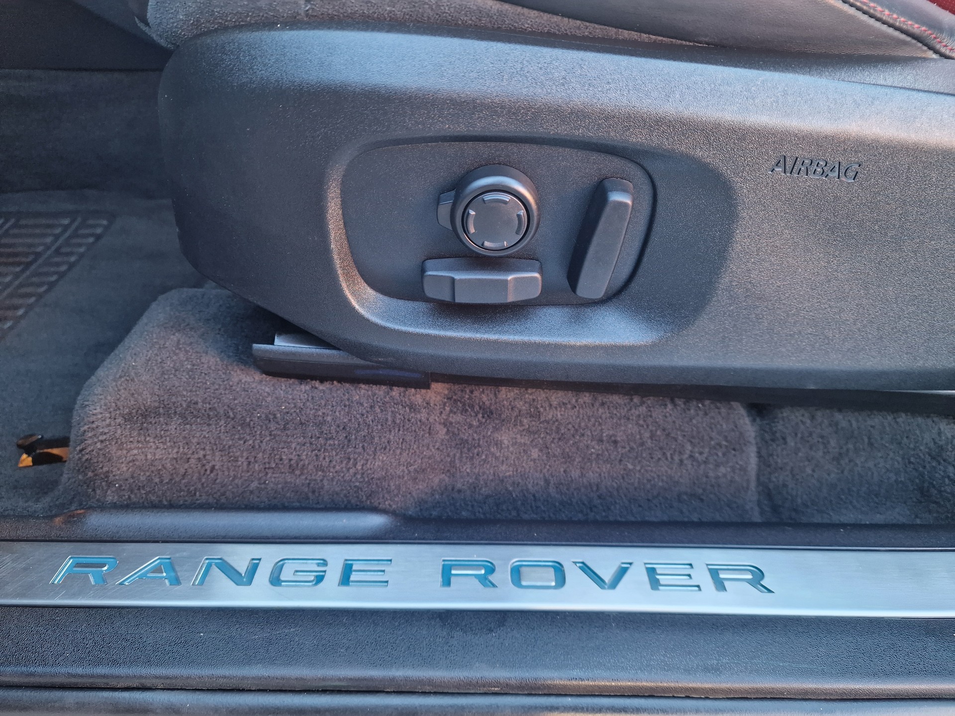 LAND ROVER Evoque 2.0TD4 HSE Dynamic-image-18