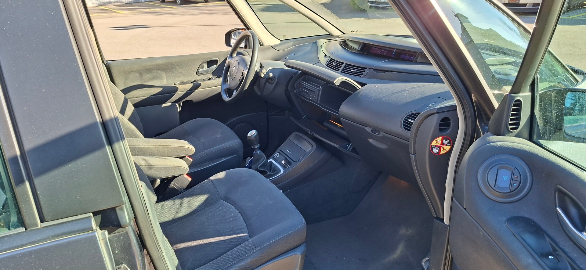 RENAULT Espace 2.0 dCi Dynamique 7pletze-image-3
